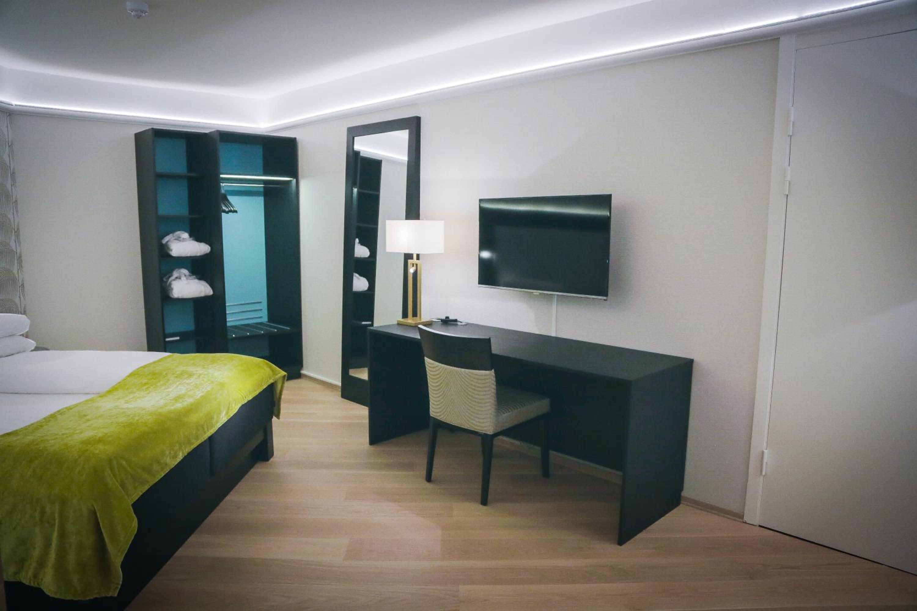 Business Double or Twin Room - Photo 22