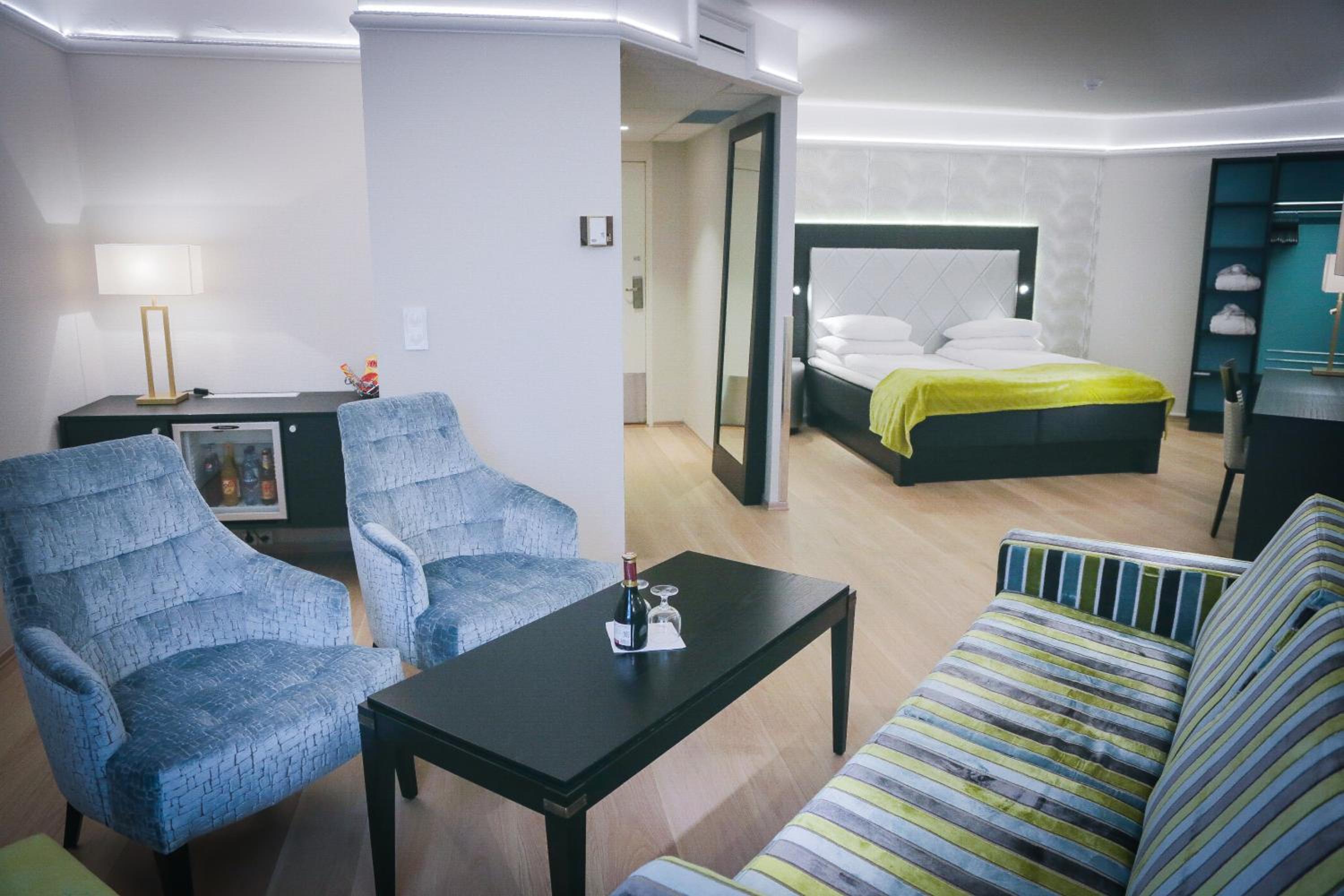 Business Double or Twin Room - Photo 16