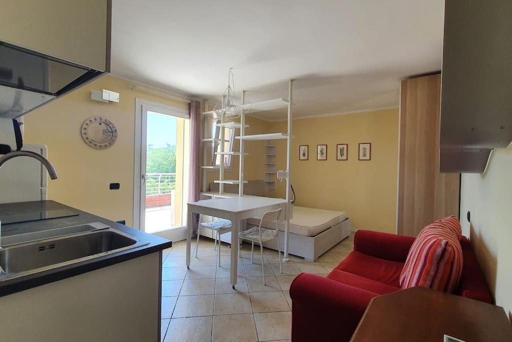 Studio Apartment With One Double Bed