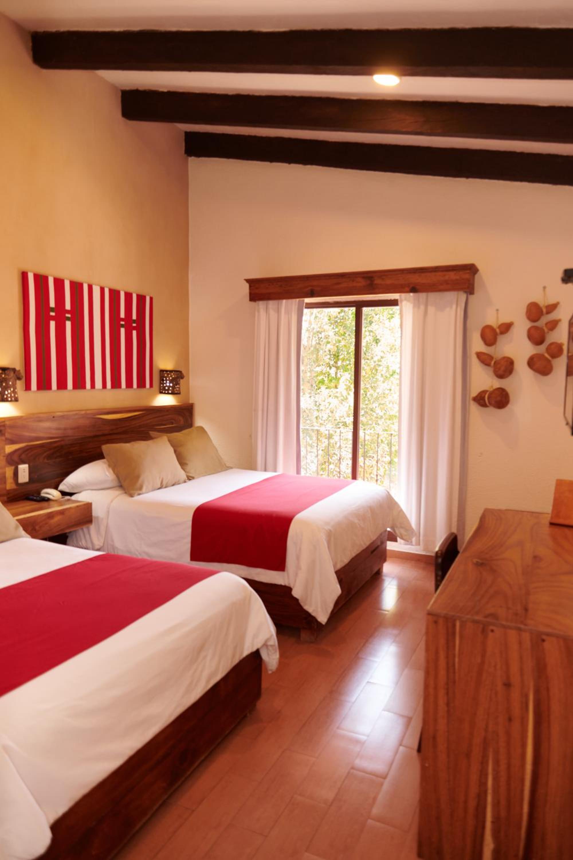 Double Room with Two Double Beds - Photo 2