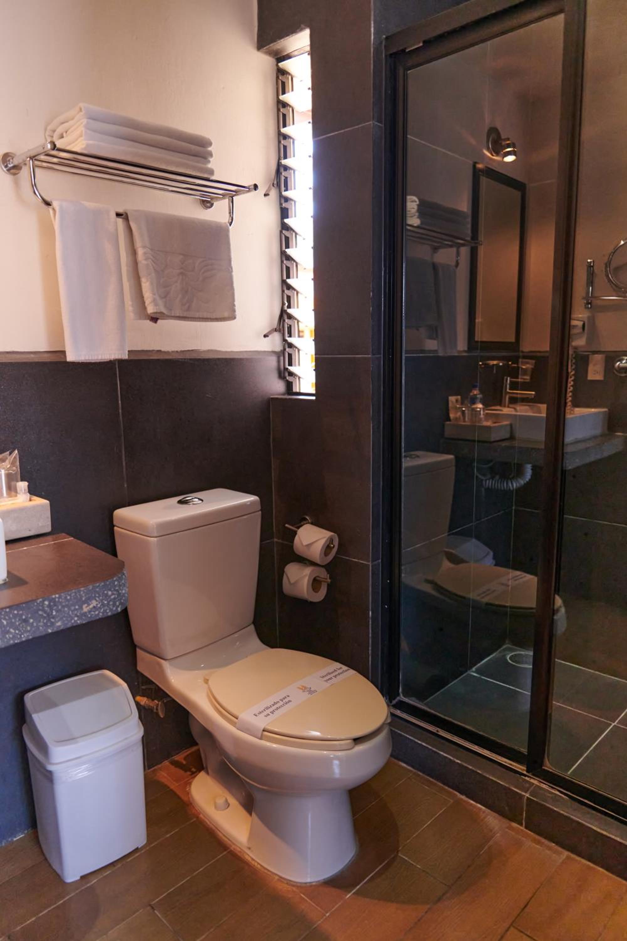 Double Room - Photo 5