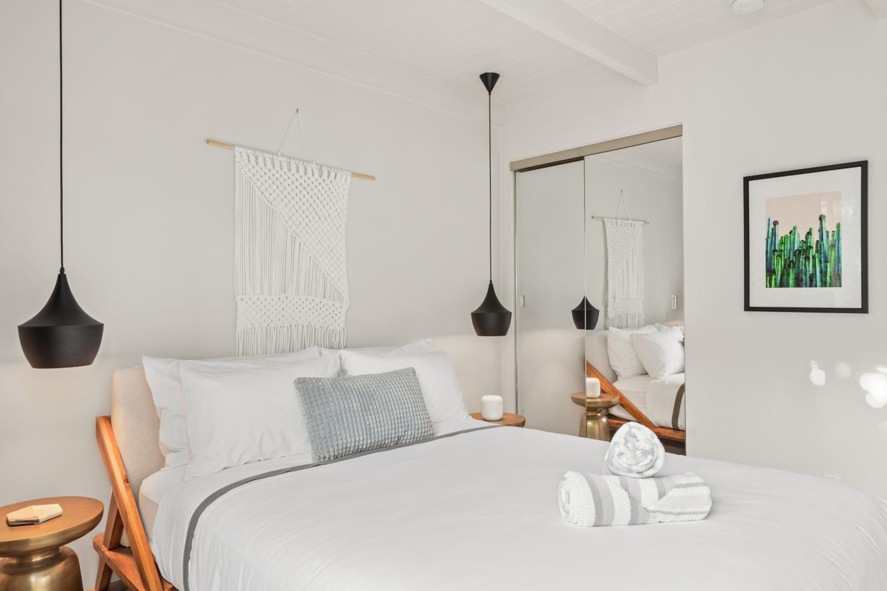 2-BR Premier photo 2