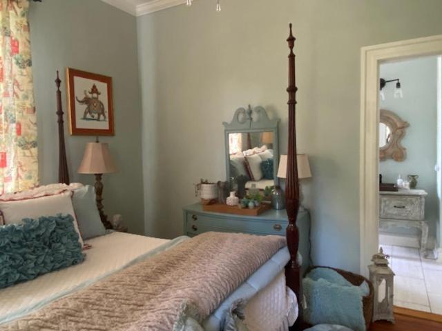 King Suite with Spa Bath photo 2
