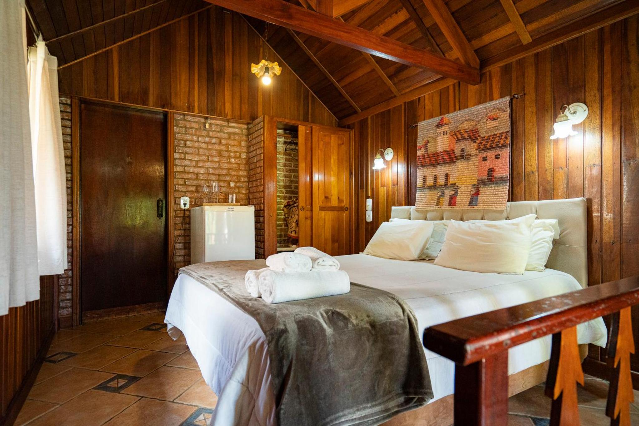 Chalet with Corner Spa Bath photo 1