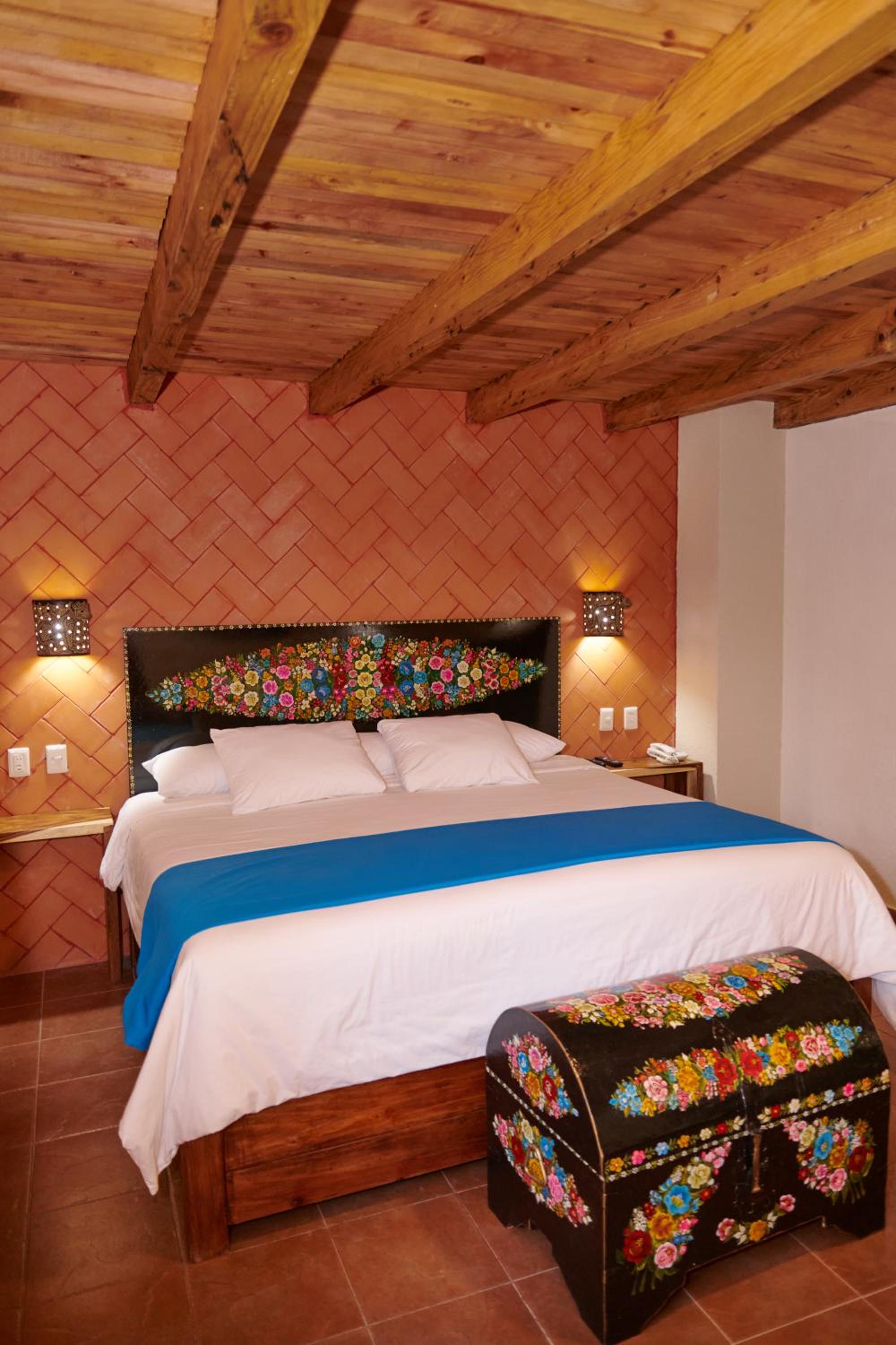 King Suite - Photo 2