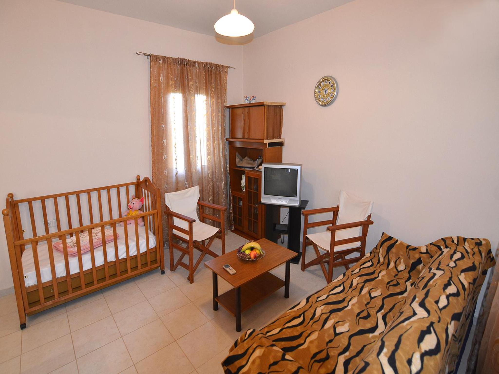 Two-Bedroom Apartment with City View - Photo 24