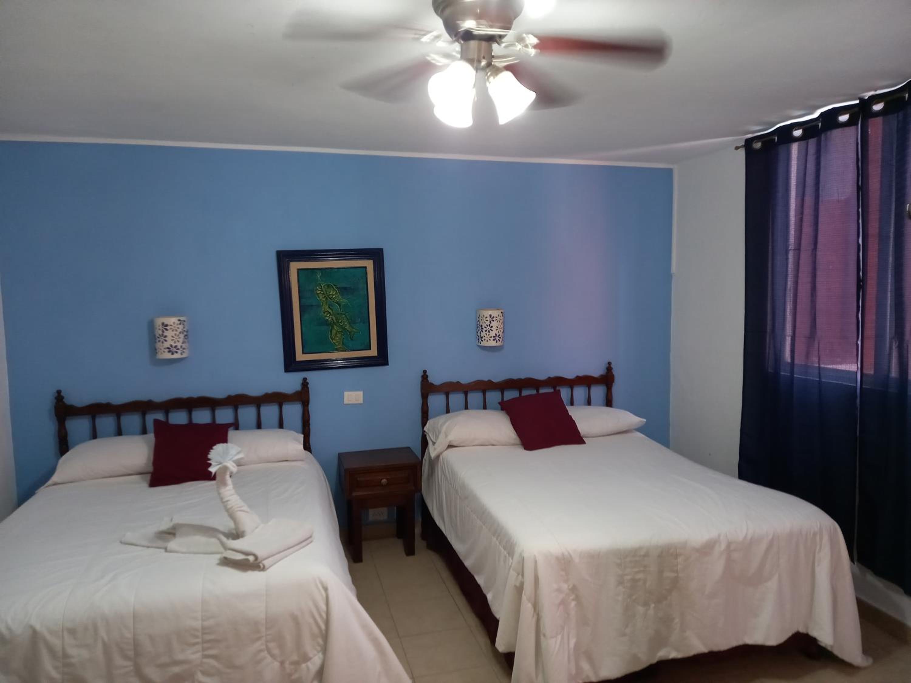 Double Room with Two Double Beds - Photo 4