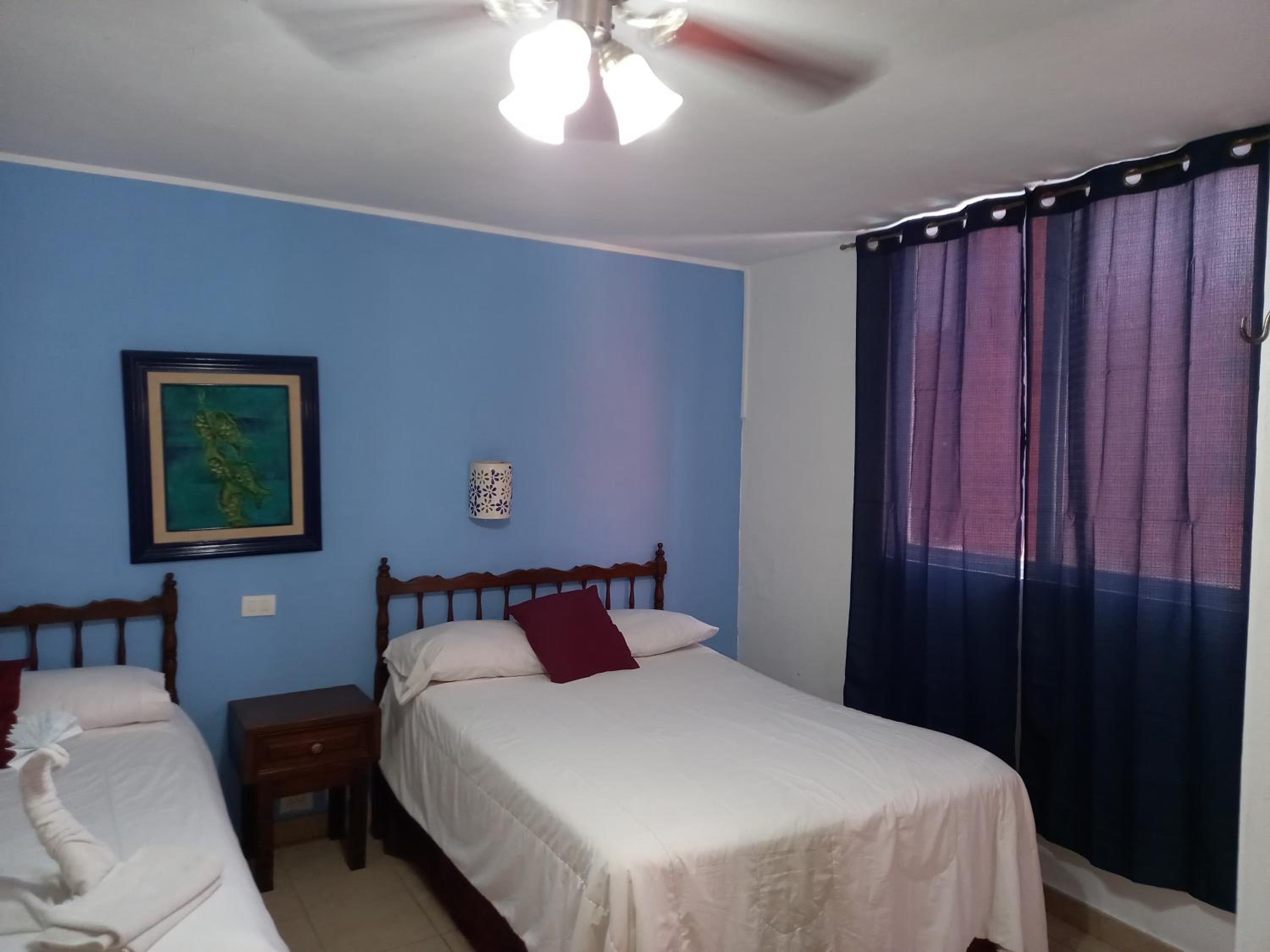 Double Room with Two Double Beds - Photo 3