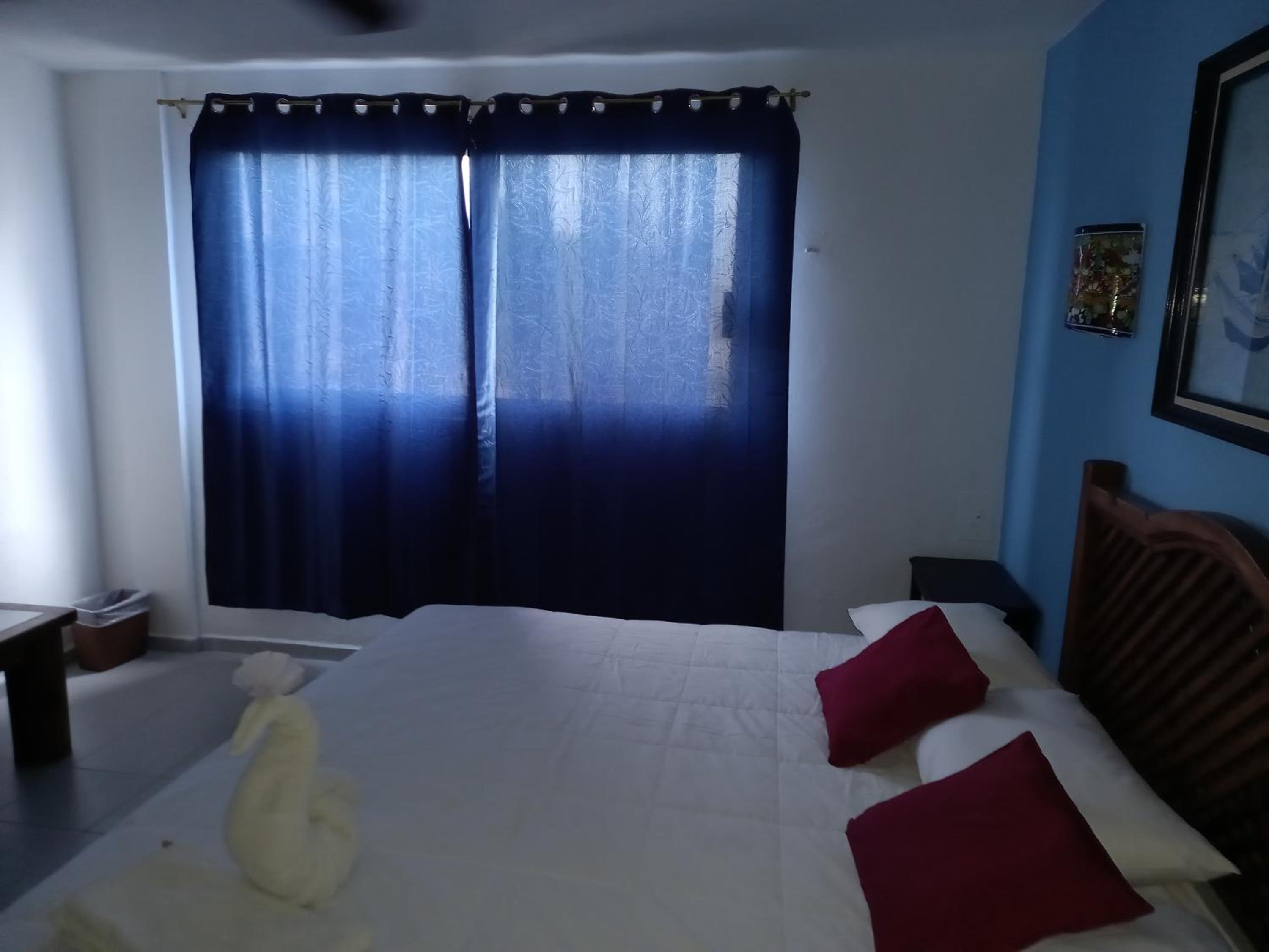 Double Room - Photo 7