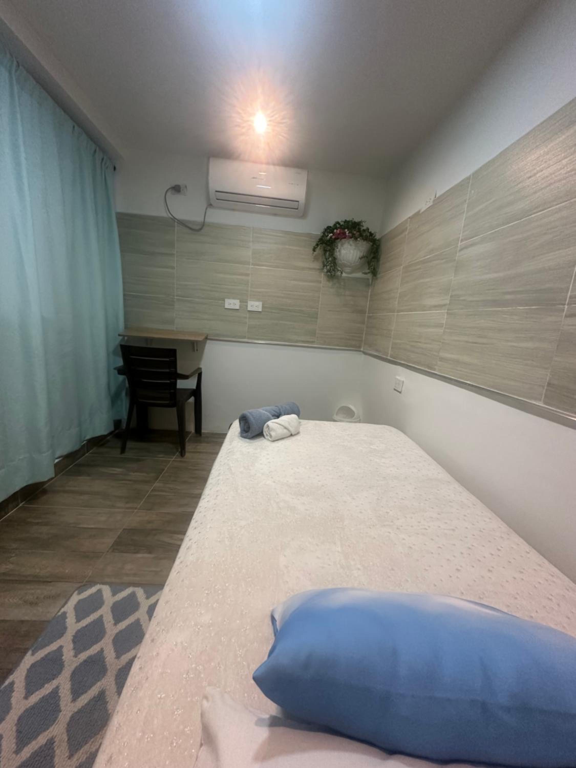 Single Room with Private External Bathroom photo 2