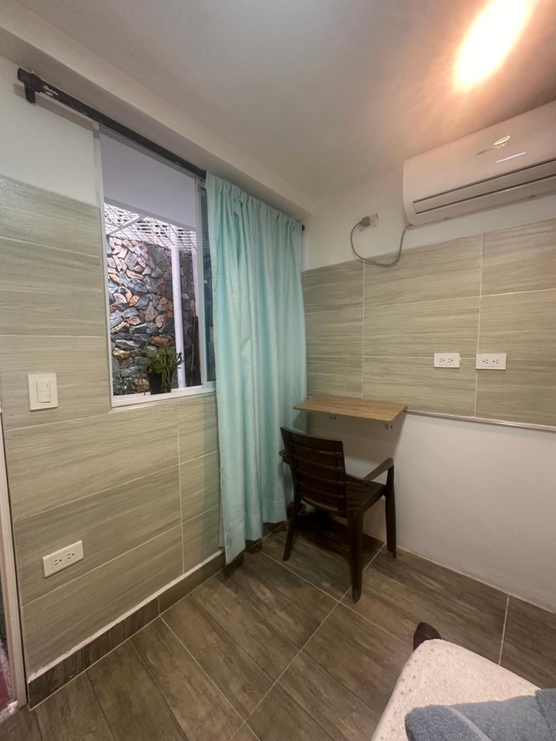 Single Room with Private External Bathroom photo 3
