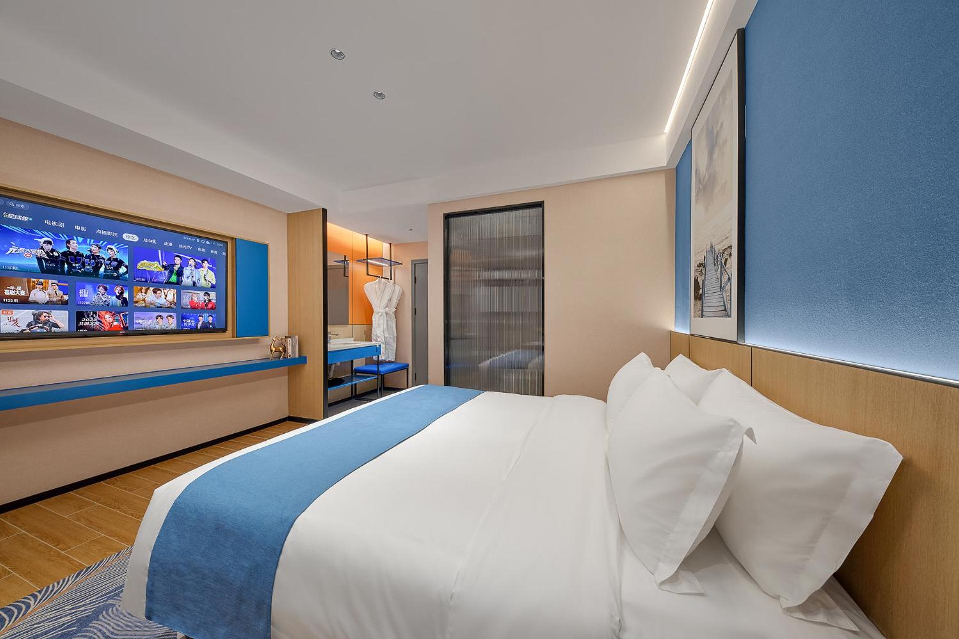 Comfort King Room photo 2