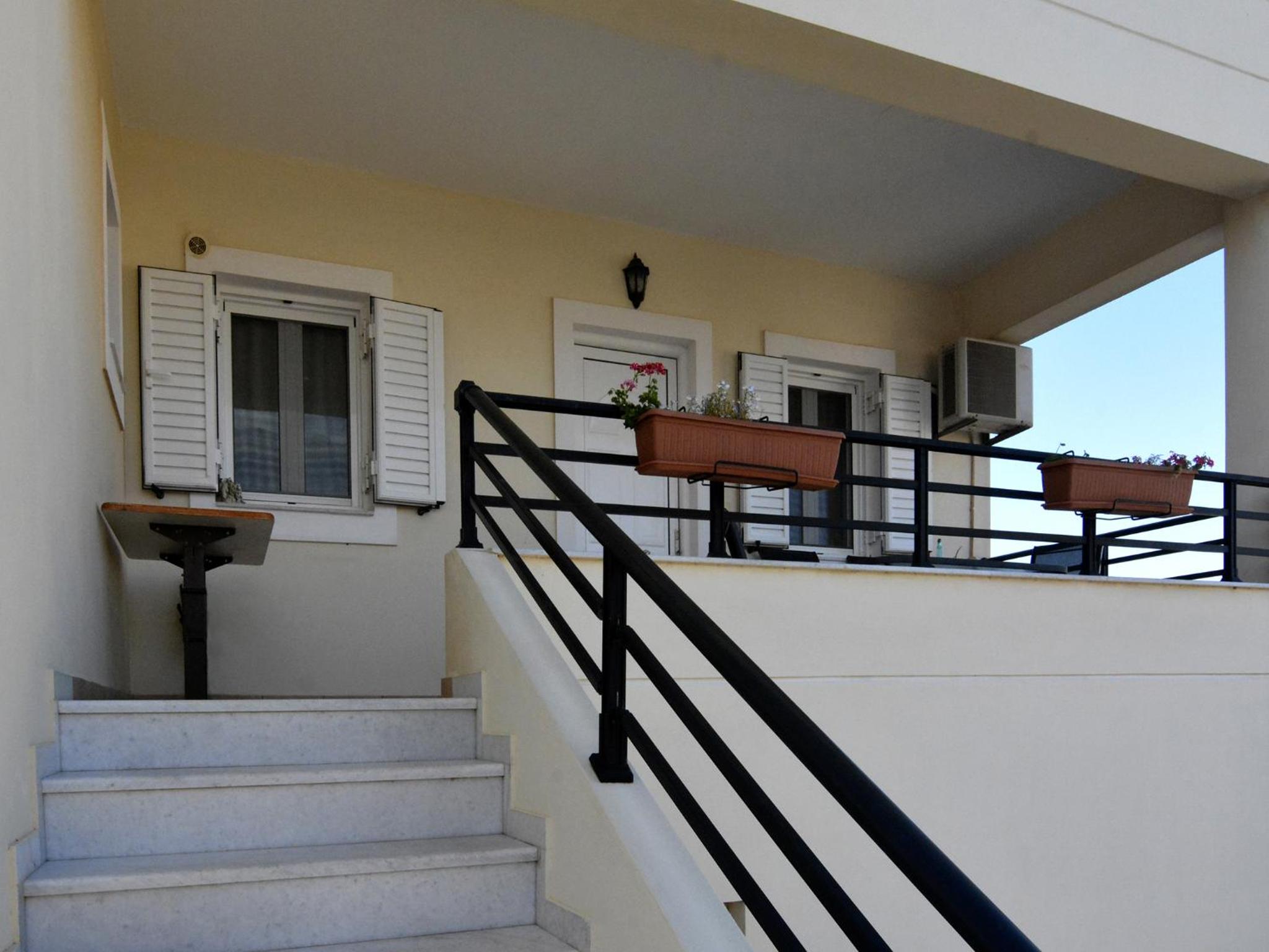 Two-Bedroom Apartment with City View - Photo 17