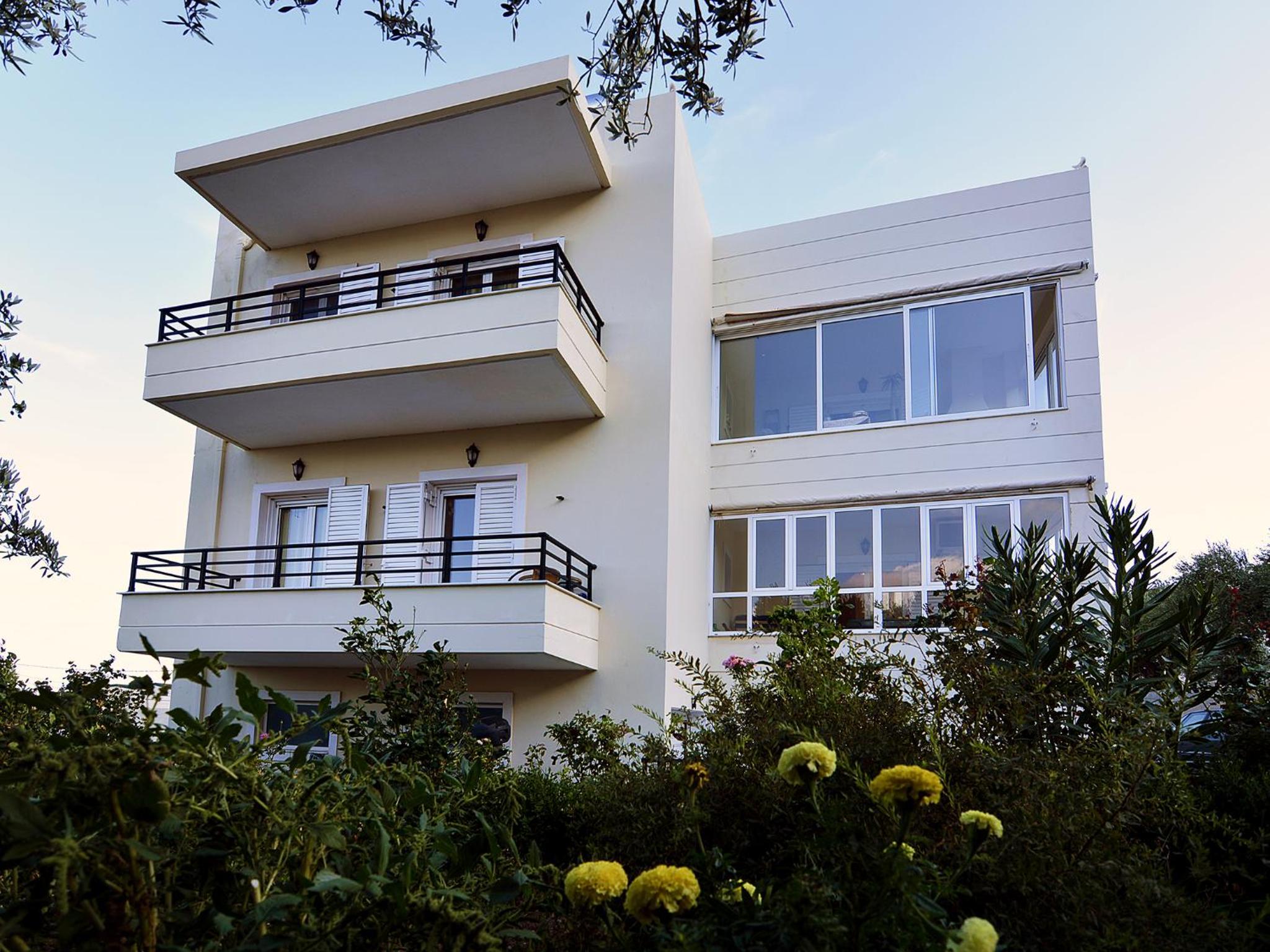 Two-Bedroom Apartment with City View - Photo 27