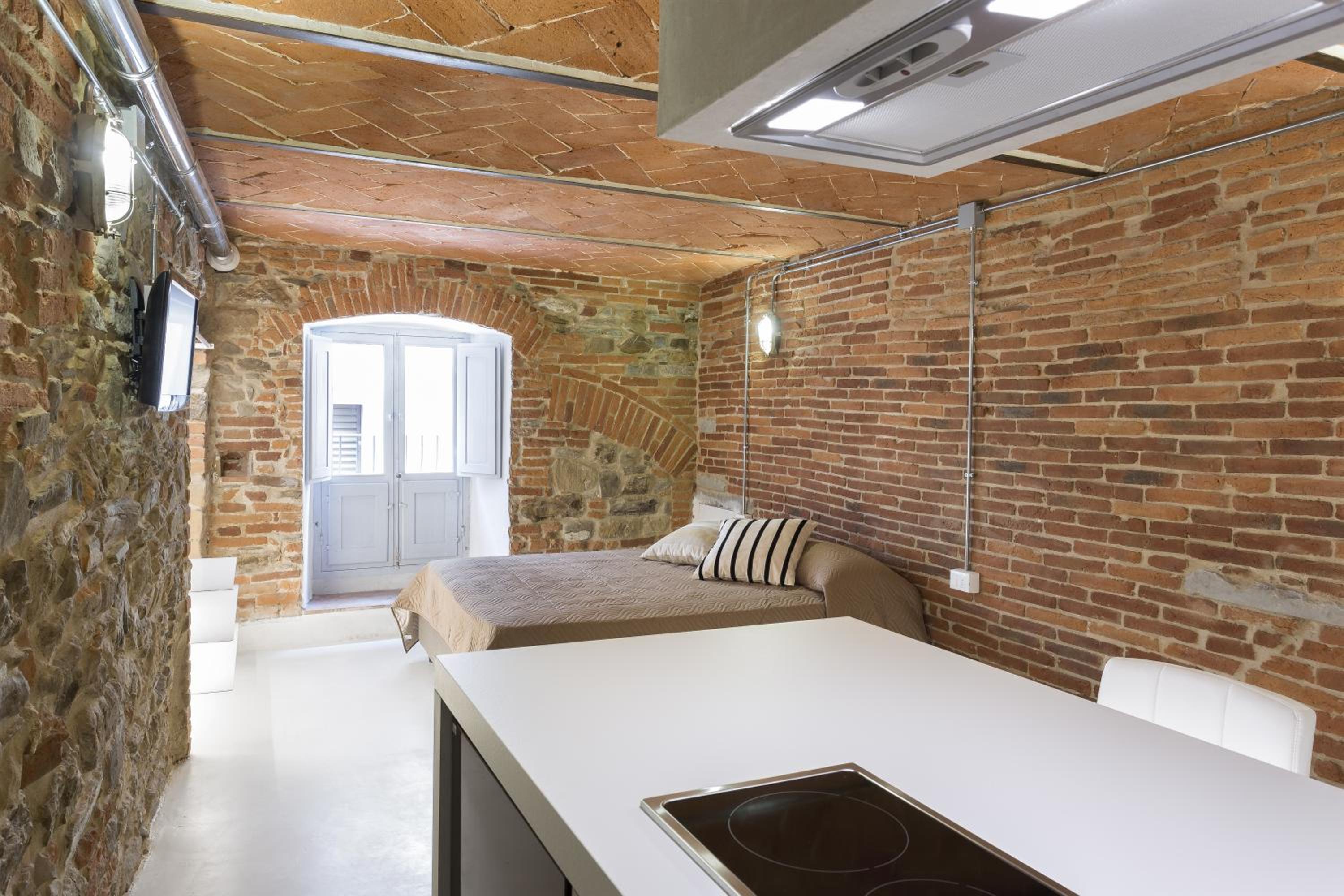 Studio Apartment - Photo 7