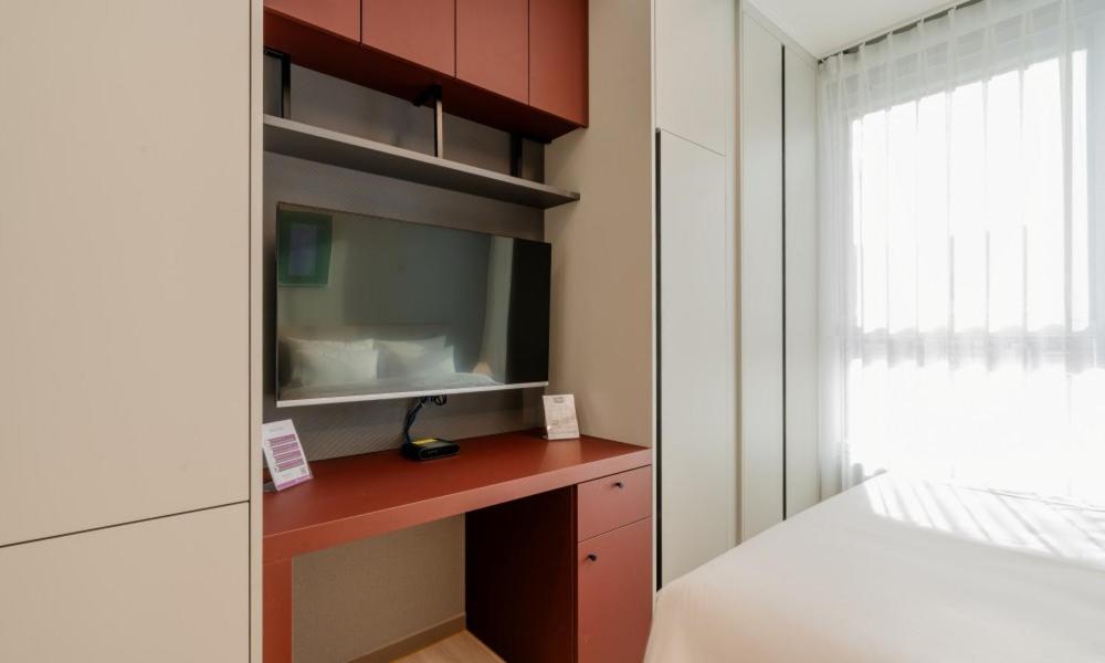 Deluxe Double Room with Sea View - Photo 15