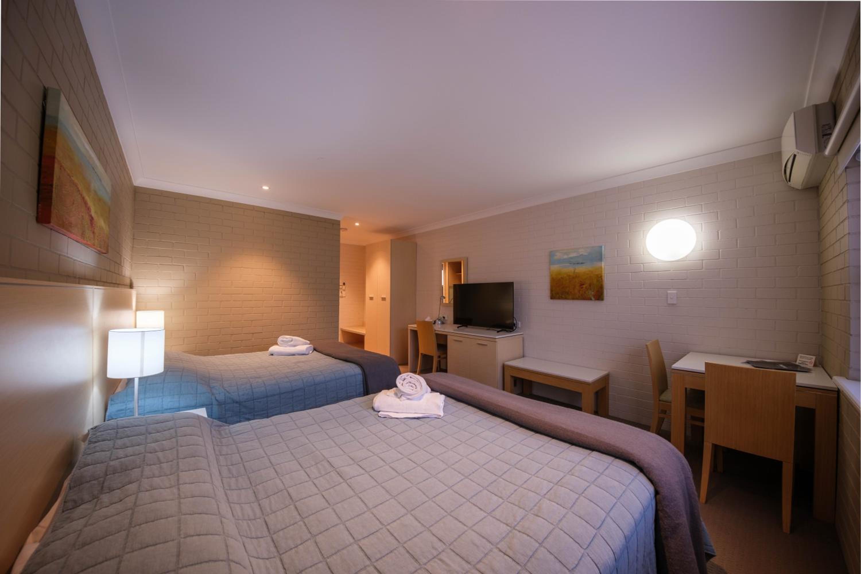 Double Room with Private Bathroom photo 2