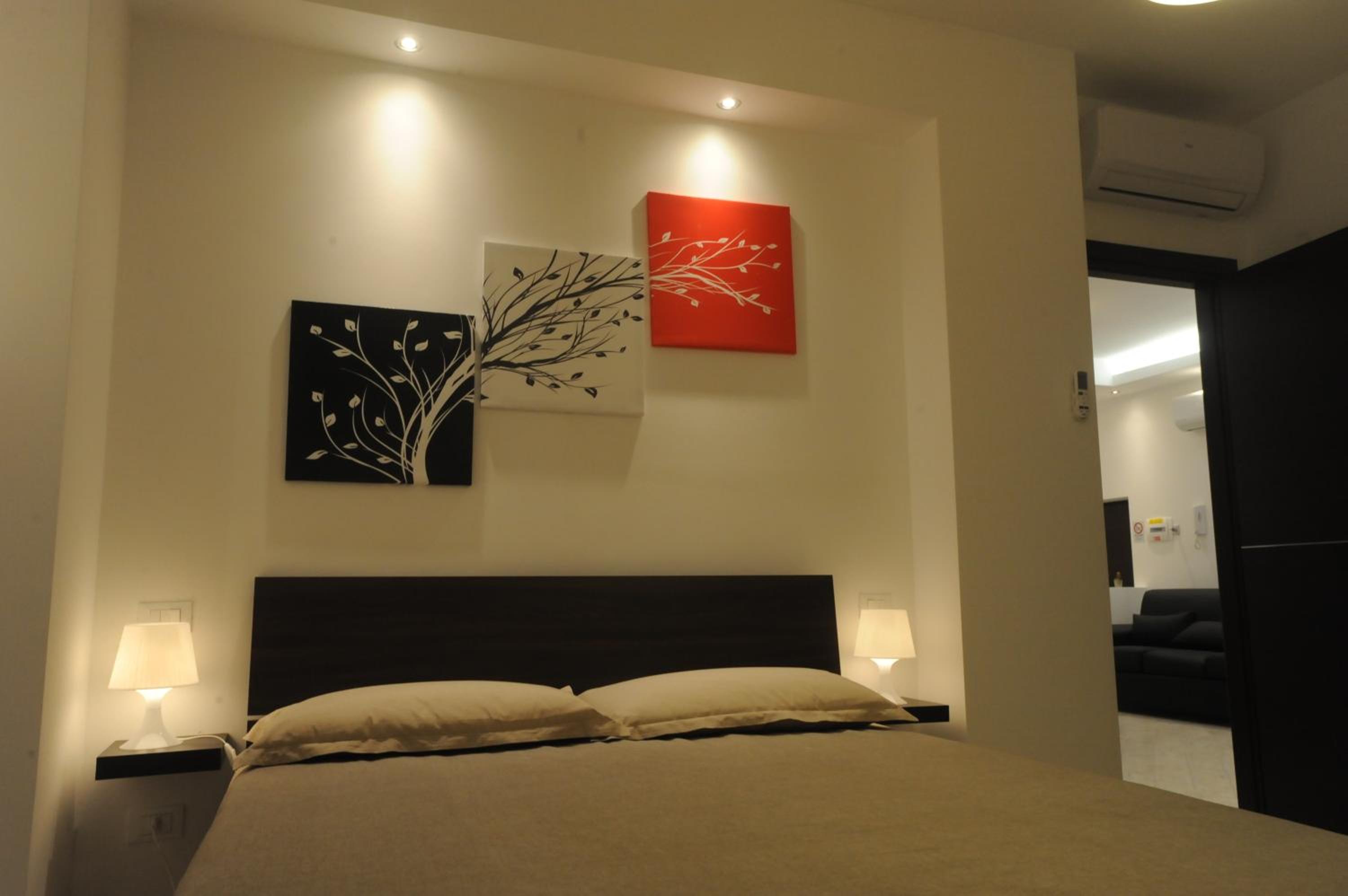 Two-Bedroom House photo 2