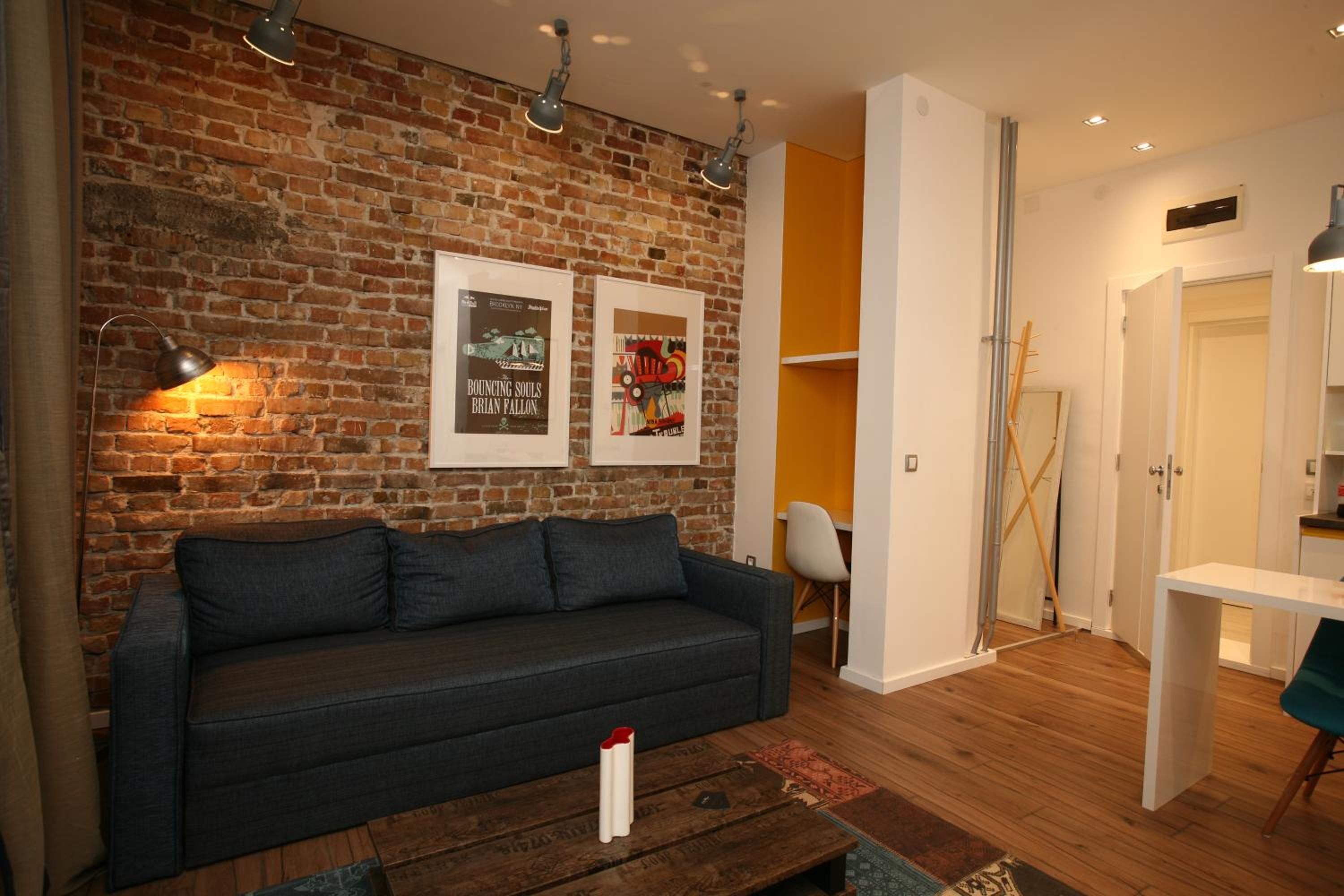 Studio Apartment - Photo 4