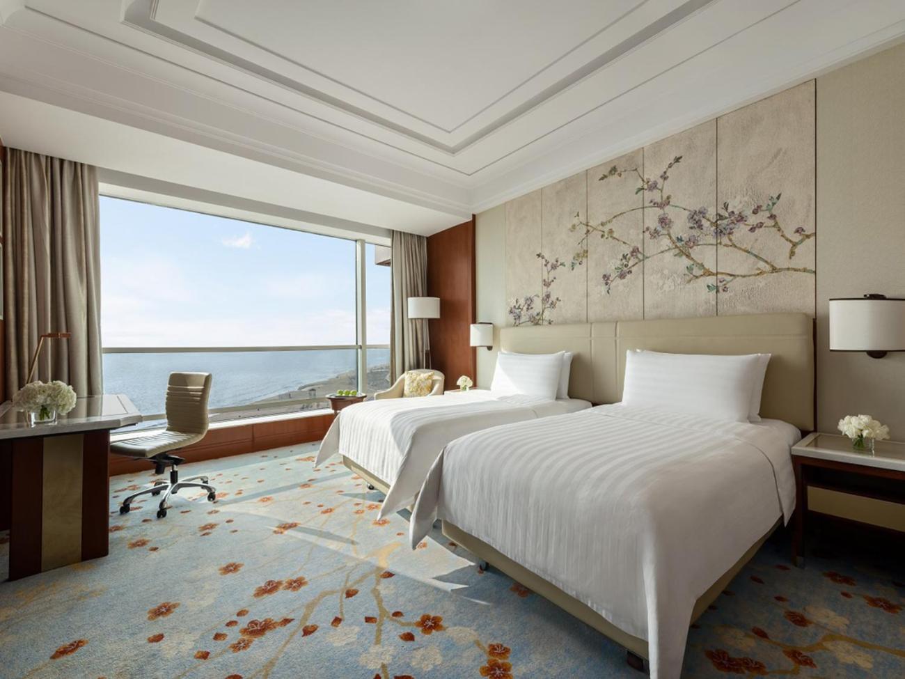Deluxe Twin Room with Sea View photo 3