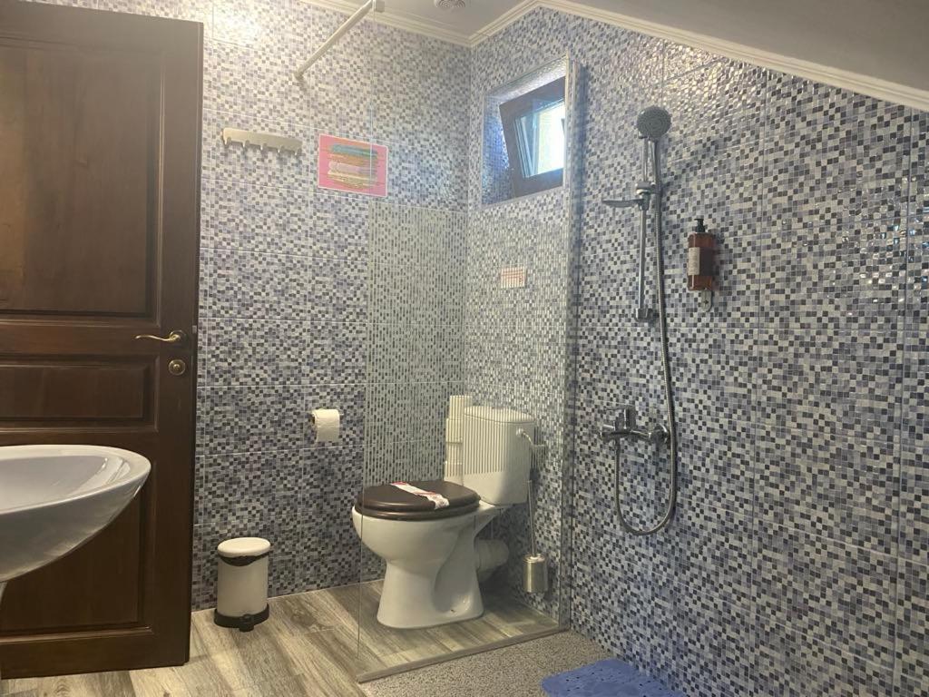 Deluxe Queen Room with Two Queen Beds photo 3