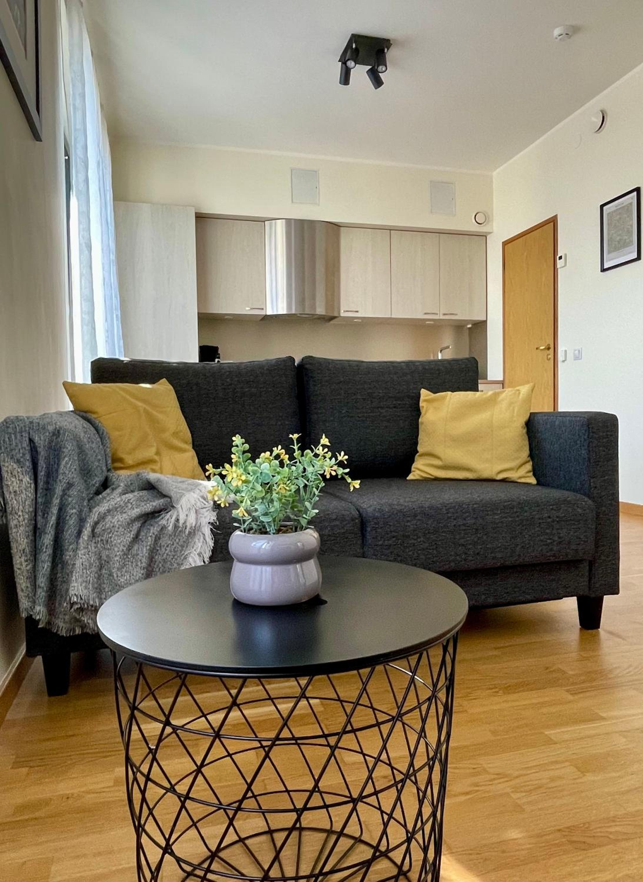 One-Bedroom Apartment photo 1