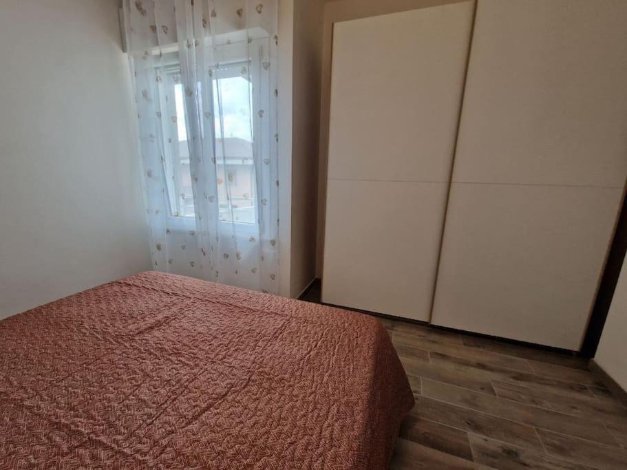 Three-Bedroom Apartment photo 1
