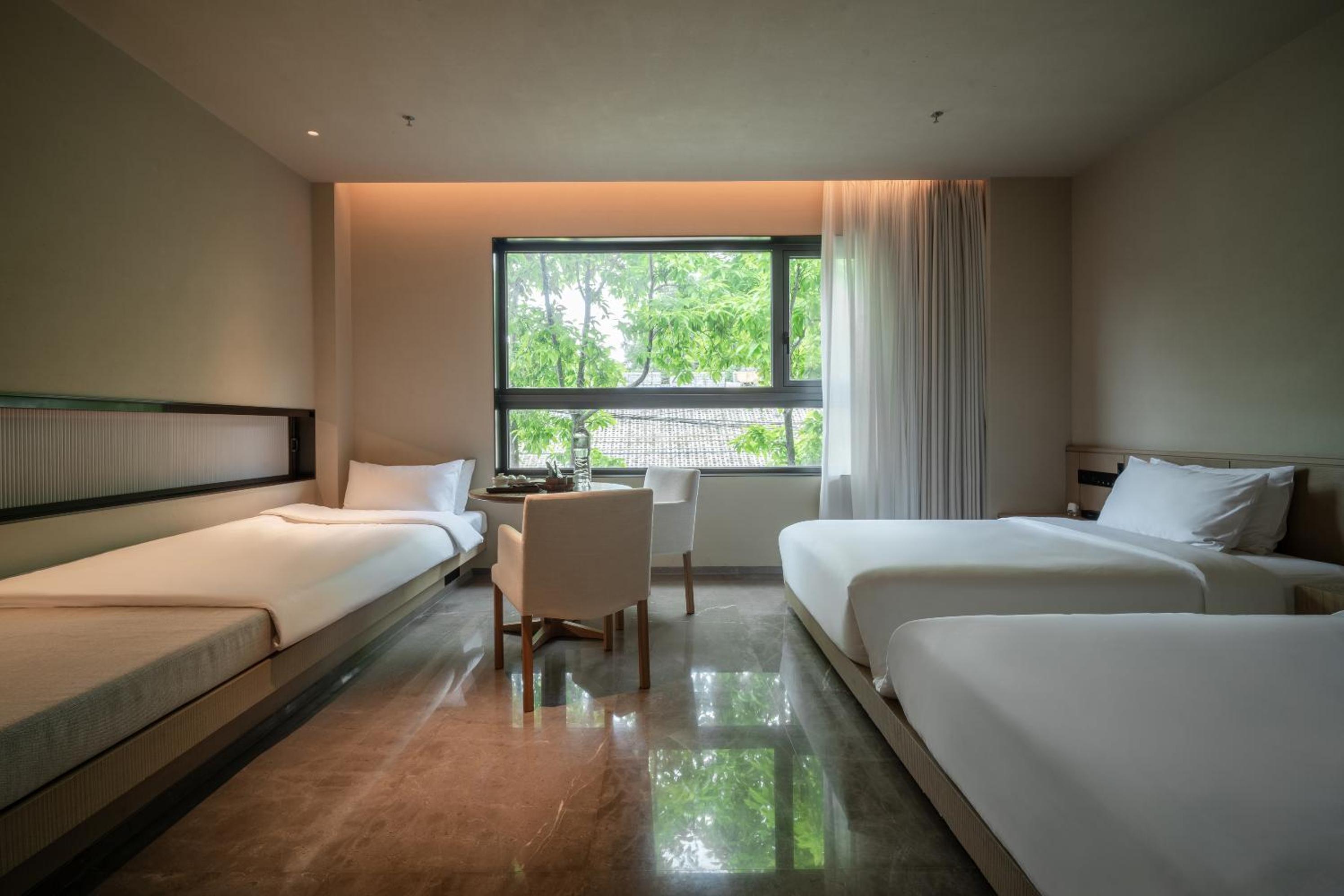 Deluxe Twin Room photo 2