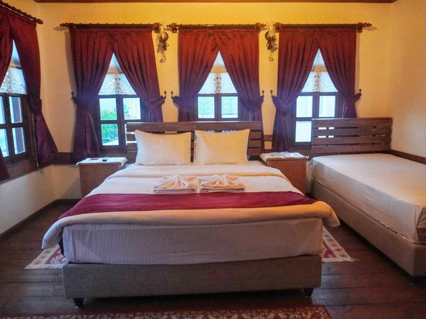 Standard Double Room - Photo 1