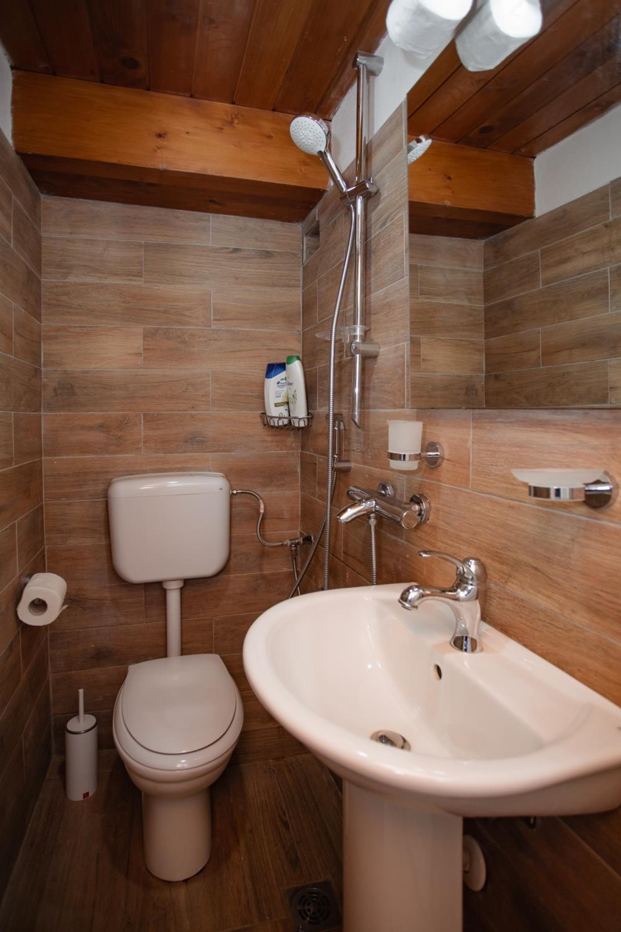 Triple Room with Garden View photo 3