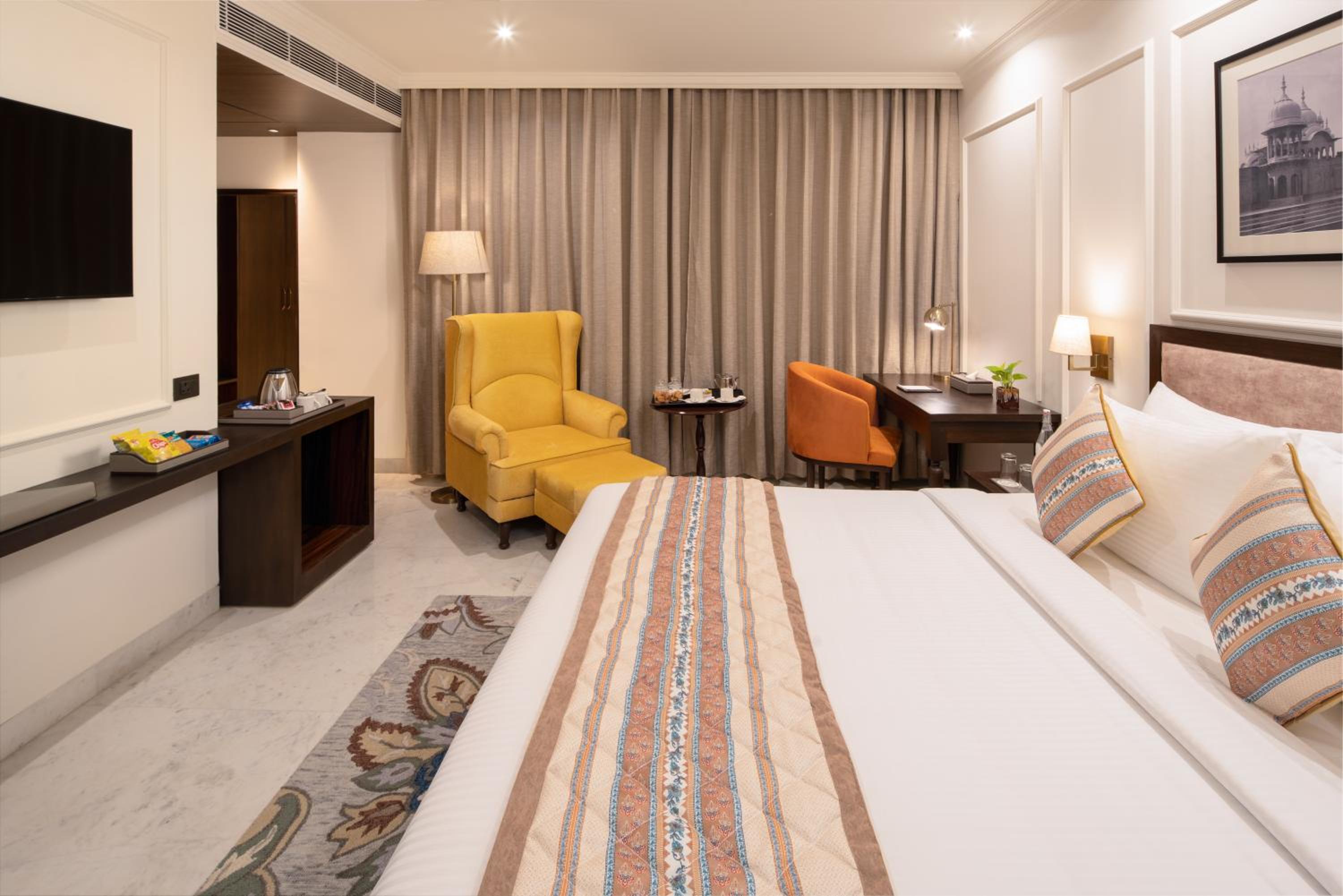 Deluxe Room - Photo 2