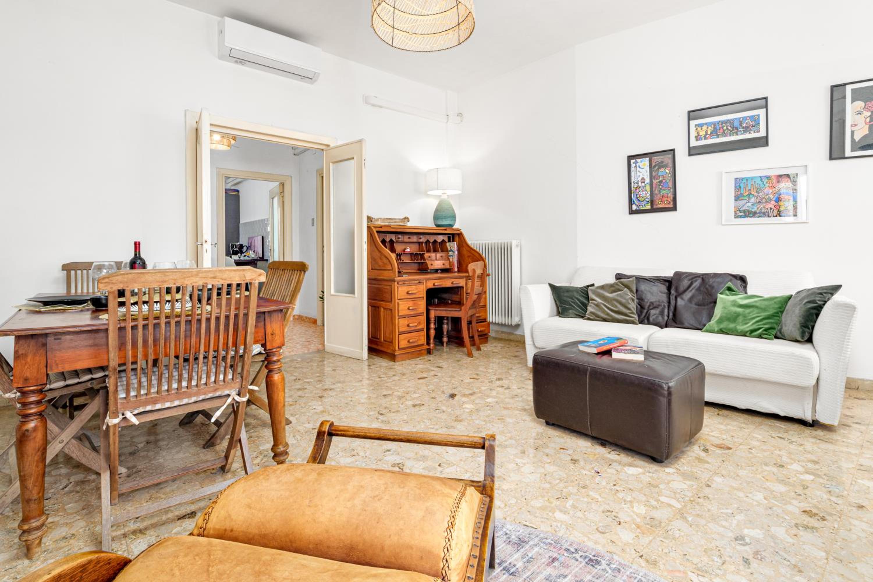 Two-Bedroom Deluxe Apartment with Balcony