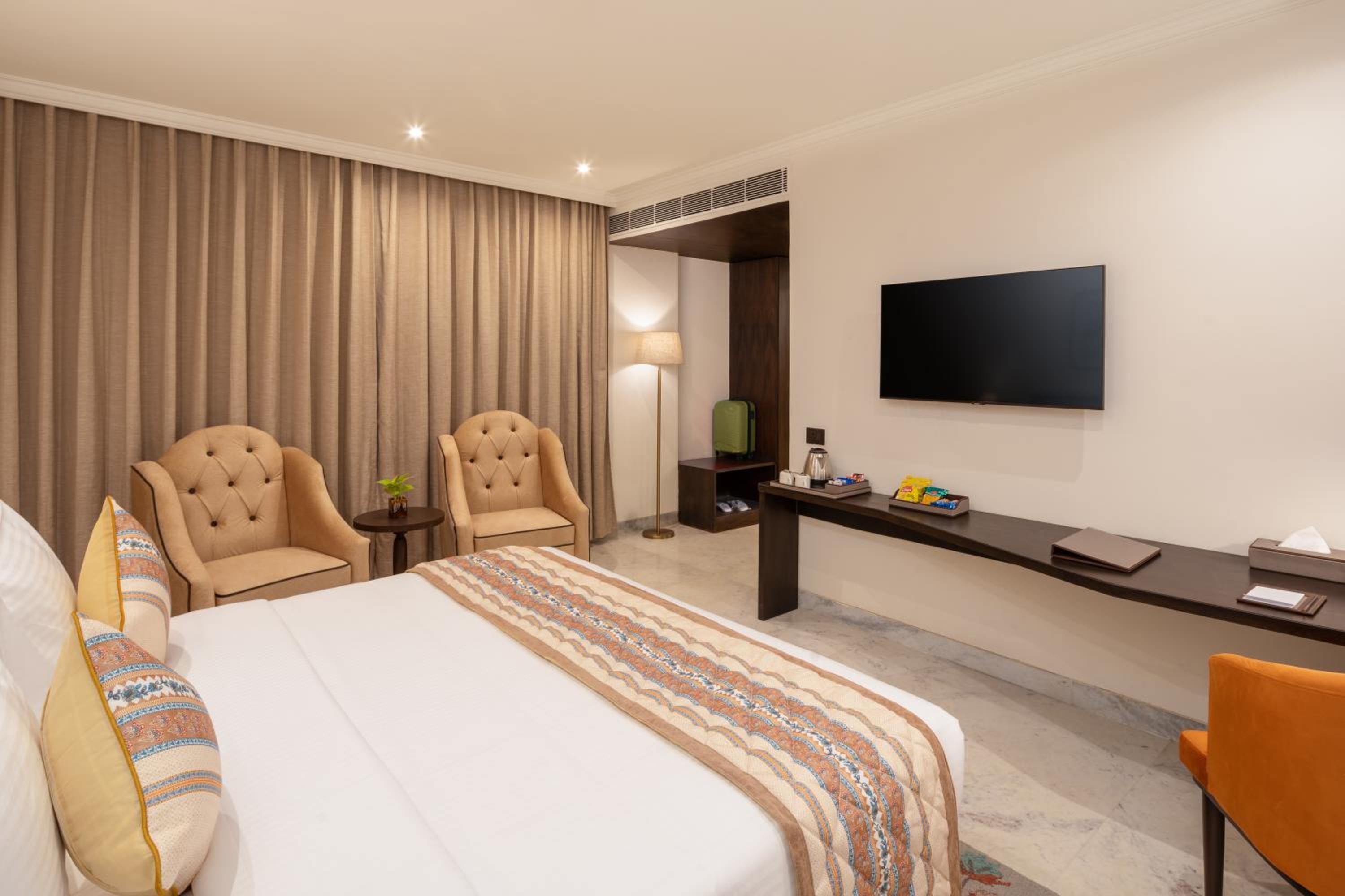 Junior Suite - Photo 1
