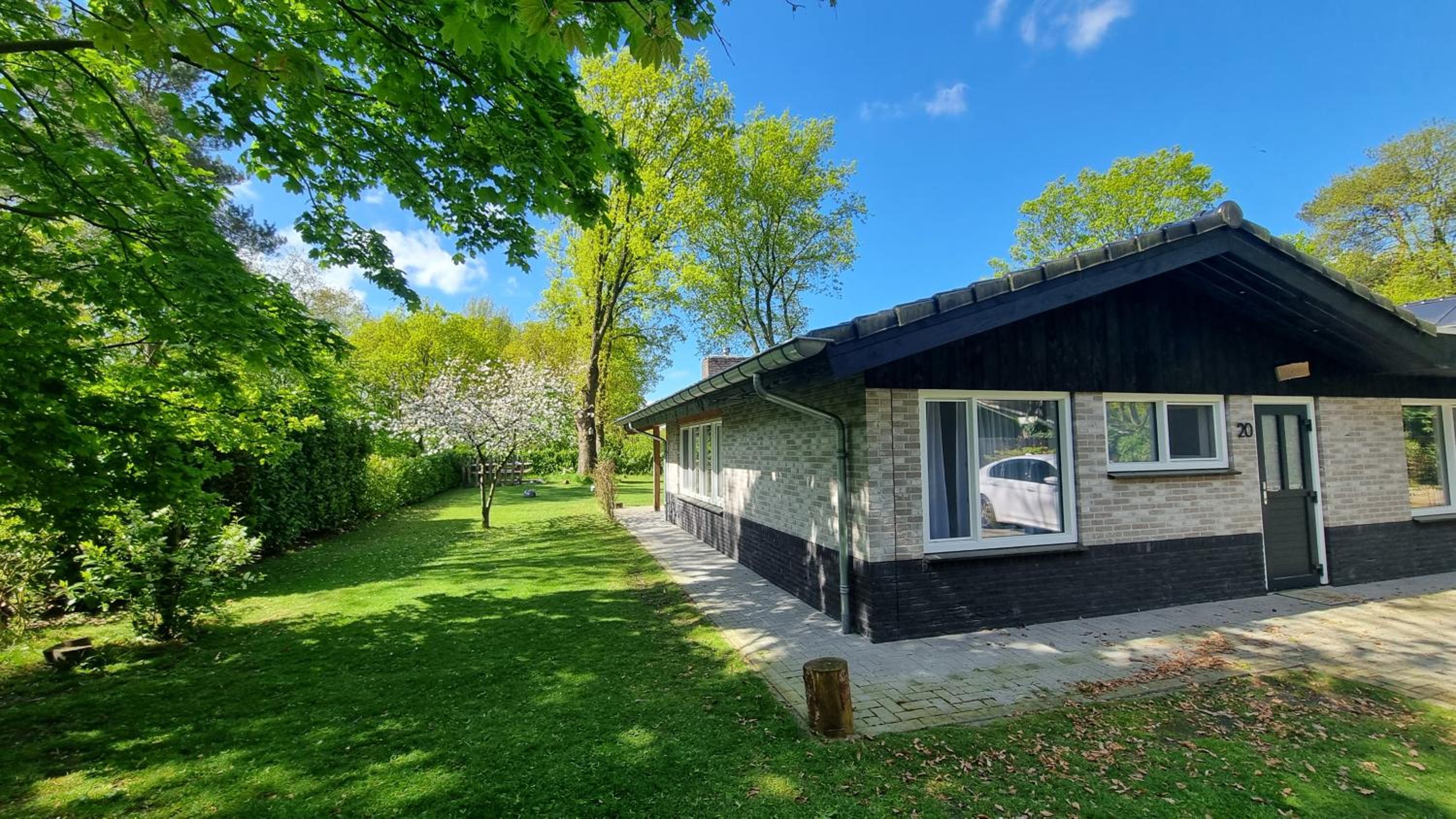 Three-Bedroom House photo 2