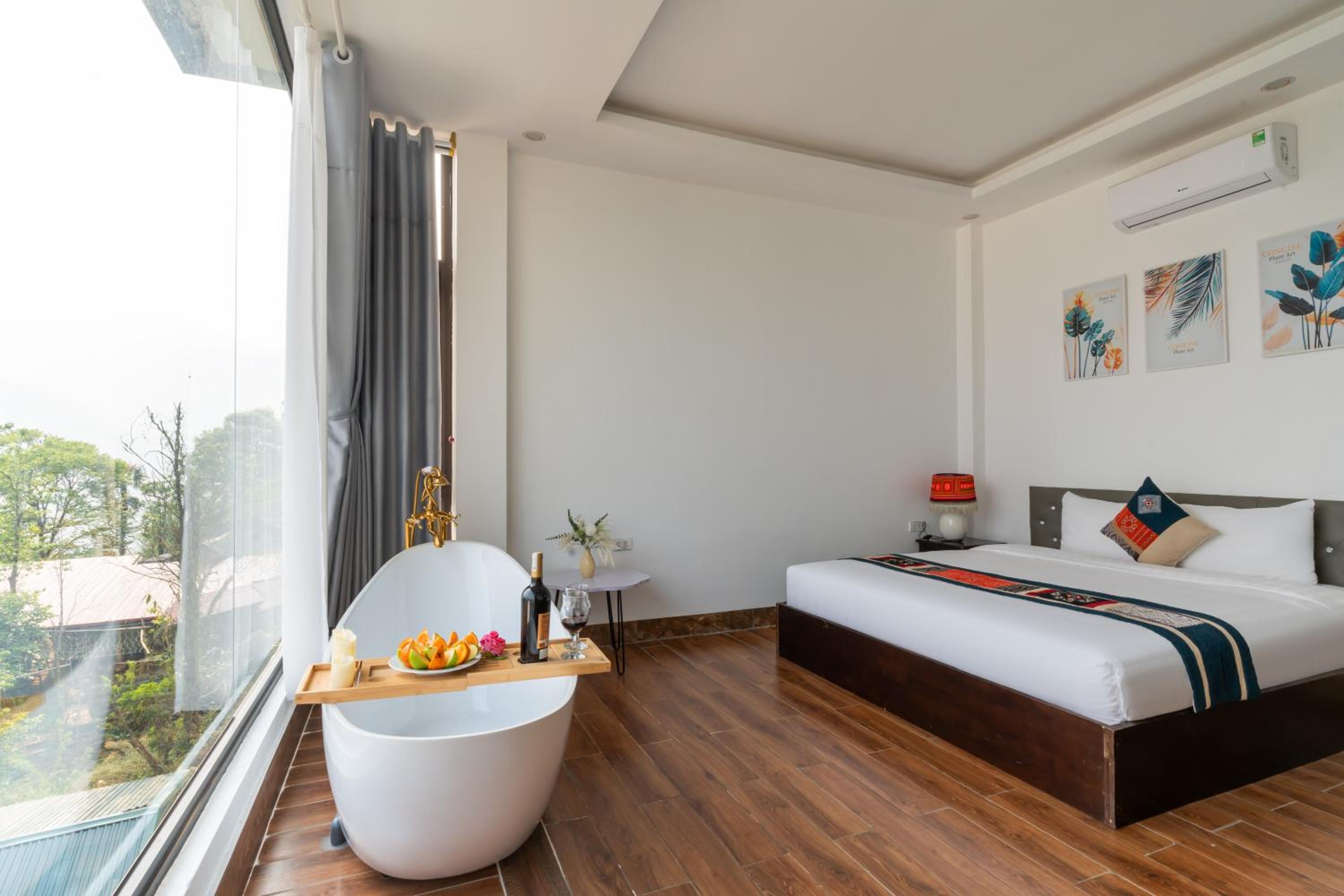 King Room with Mountain View photo 3
