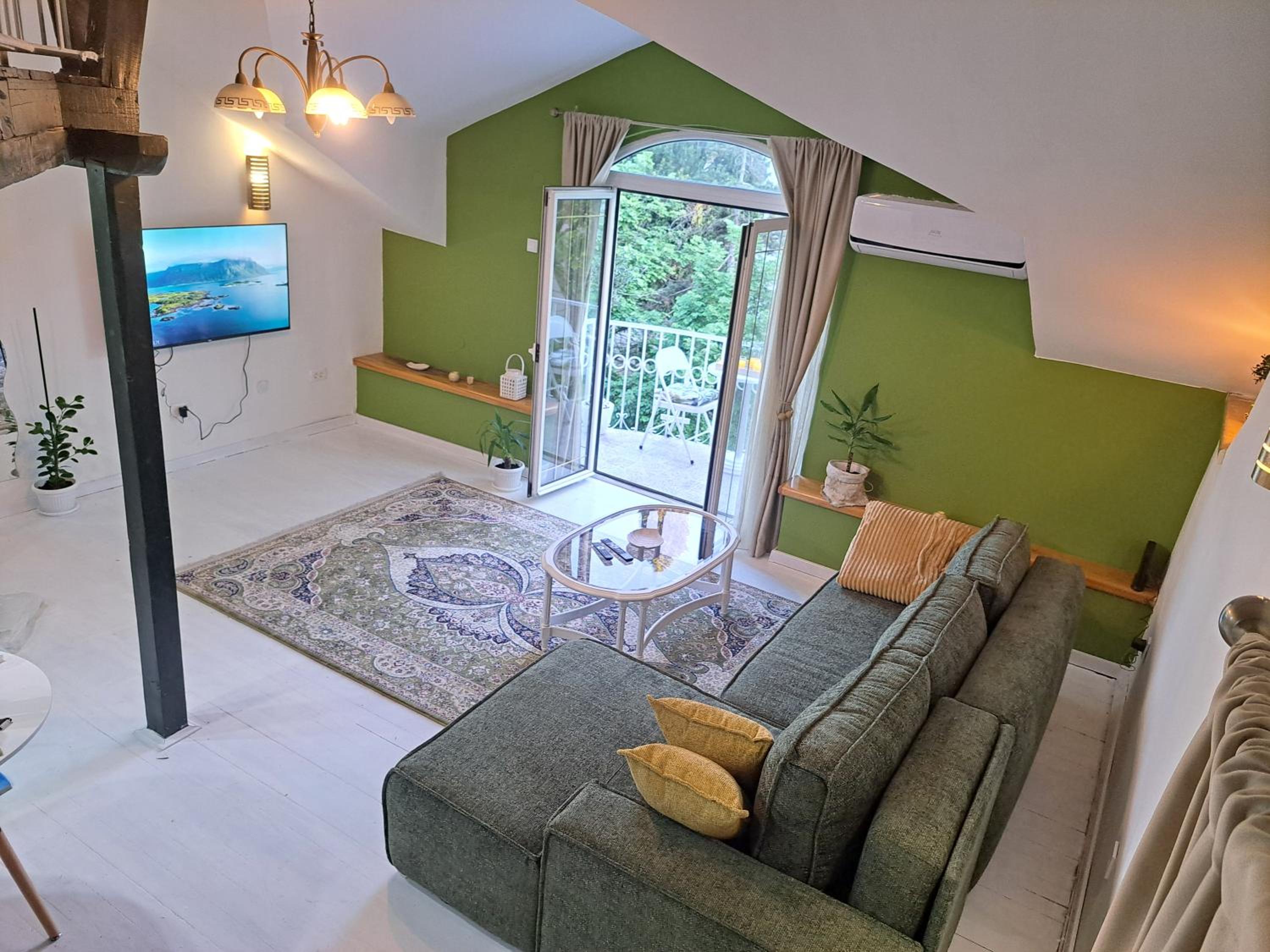 Superior One-Bedroom Apartment with Balcony
