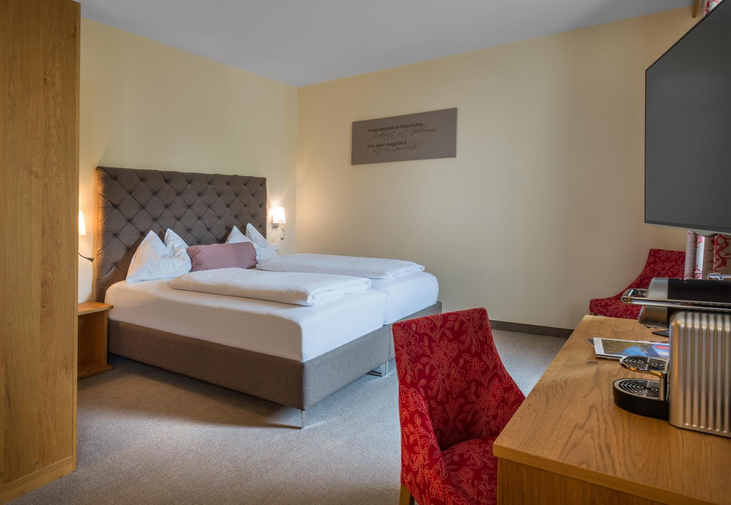 Large Double Room photo 1