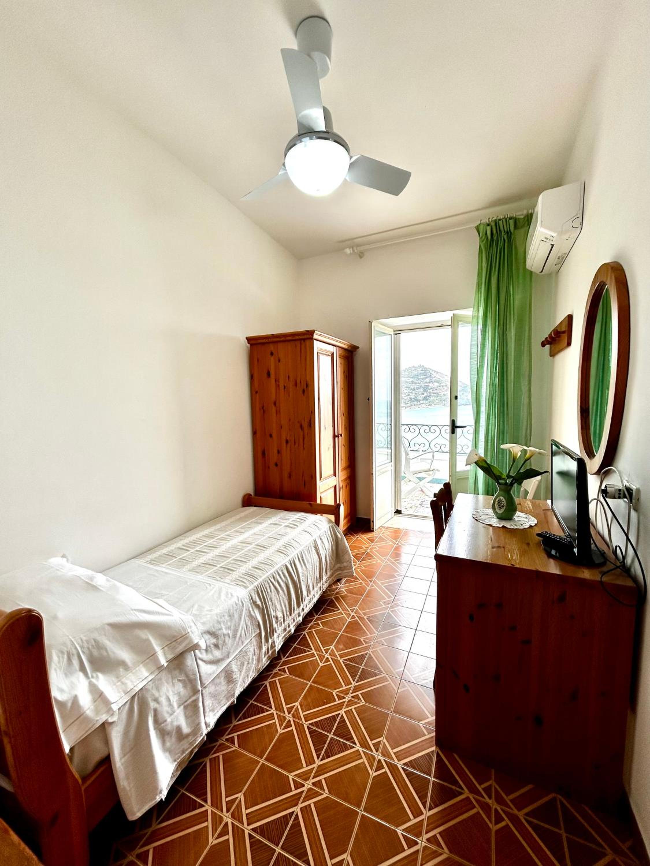 Standard Single Room With Sea View