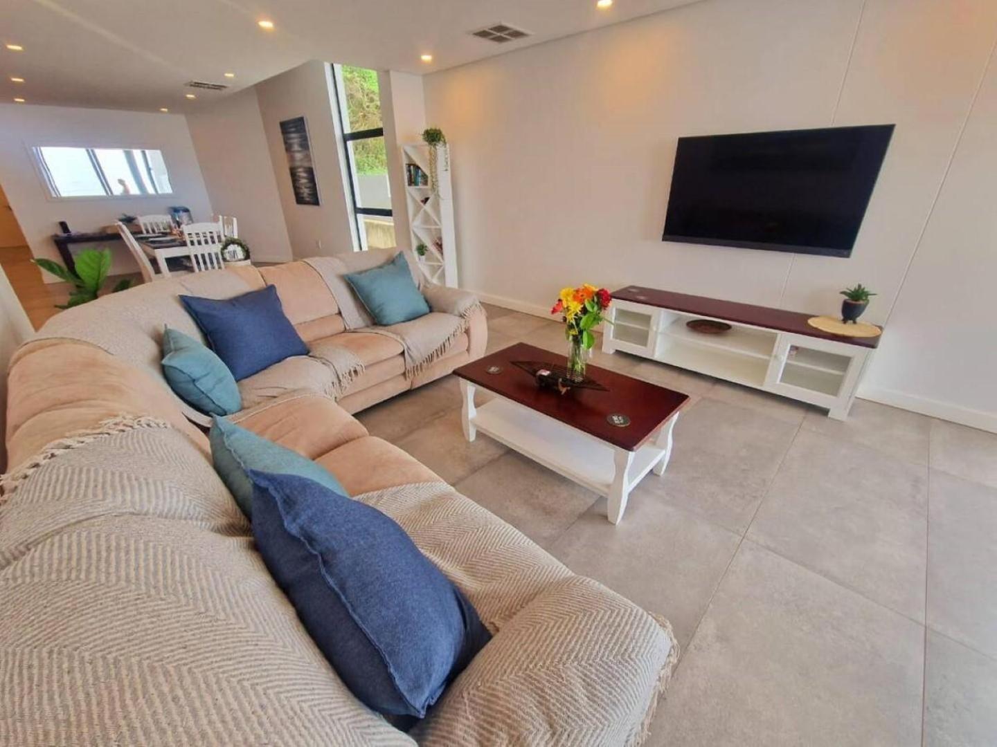 Family Apartment photo 1