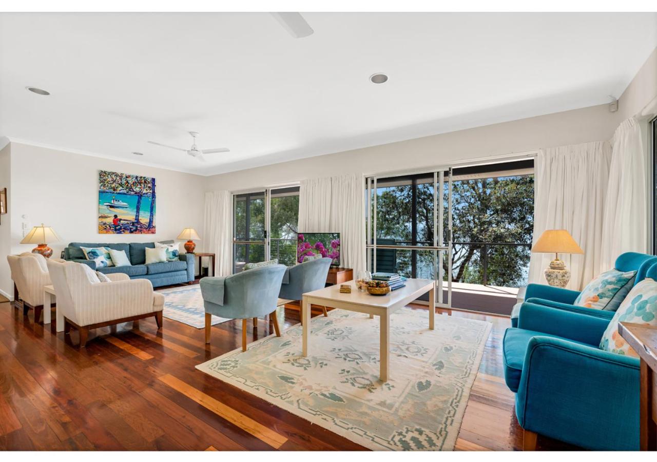 Five-Bedroom House photo 1