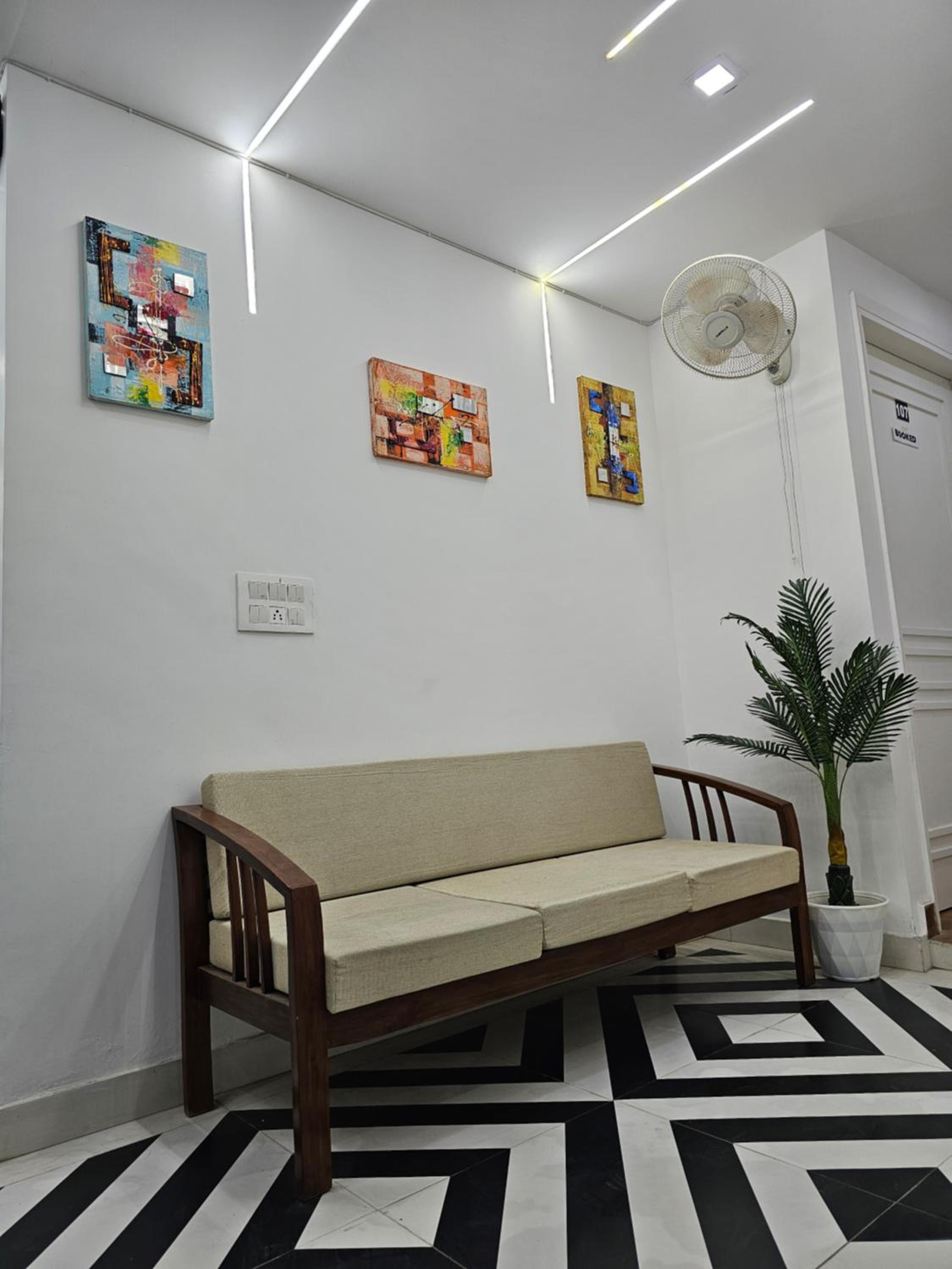 Budget Double Room photo 3
