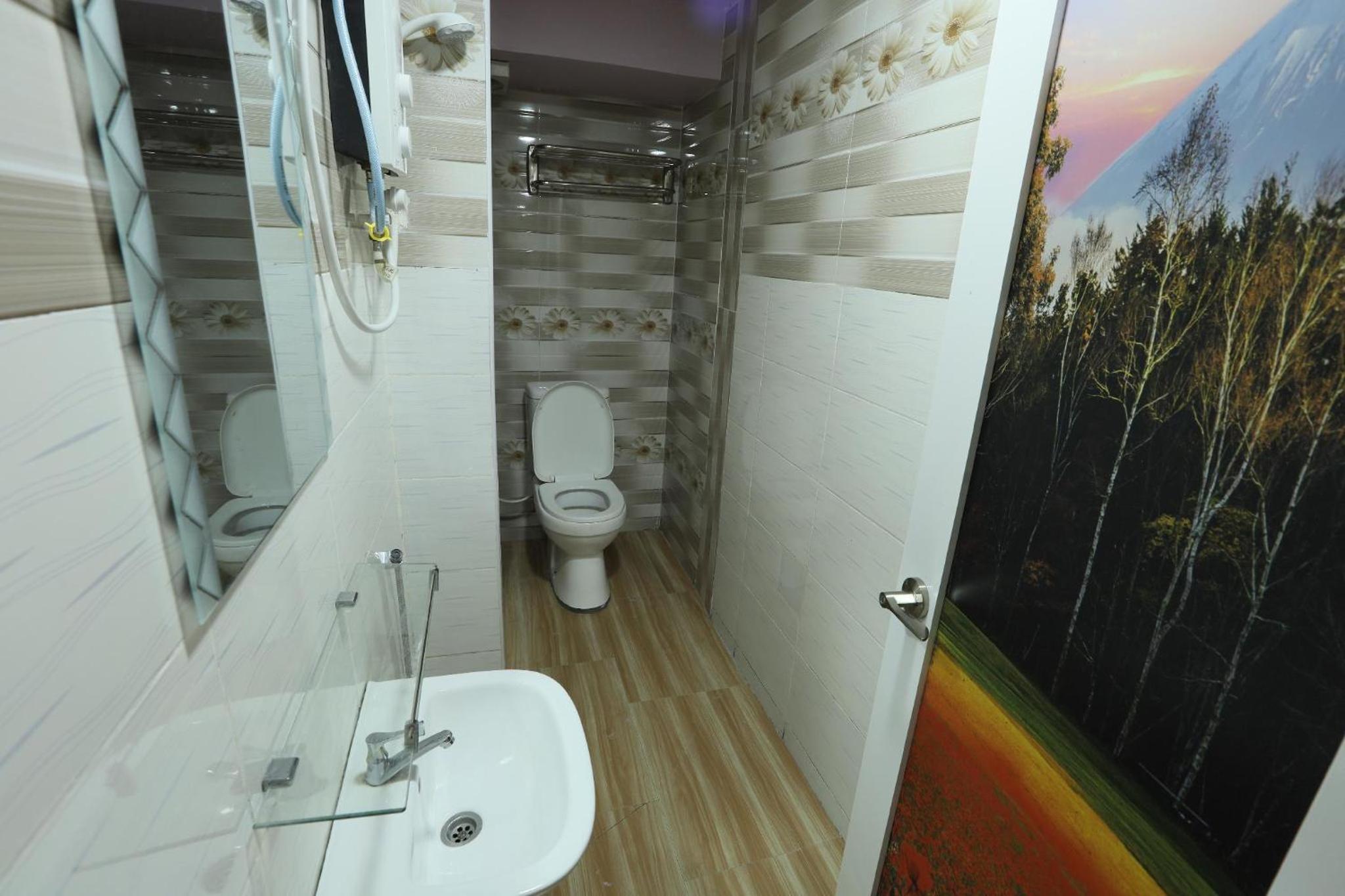 Double Room - Photo 6