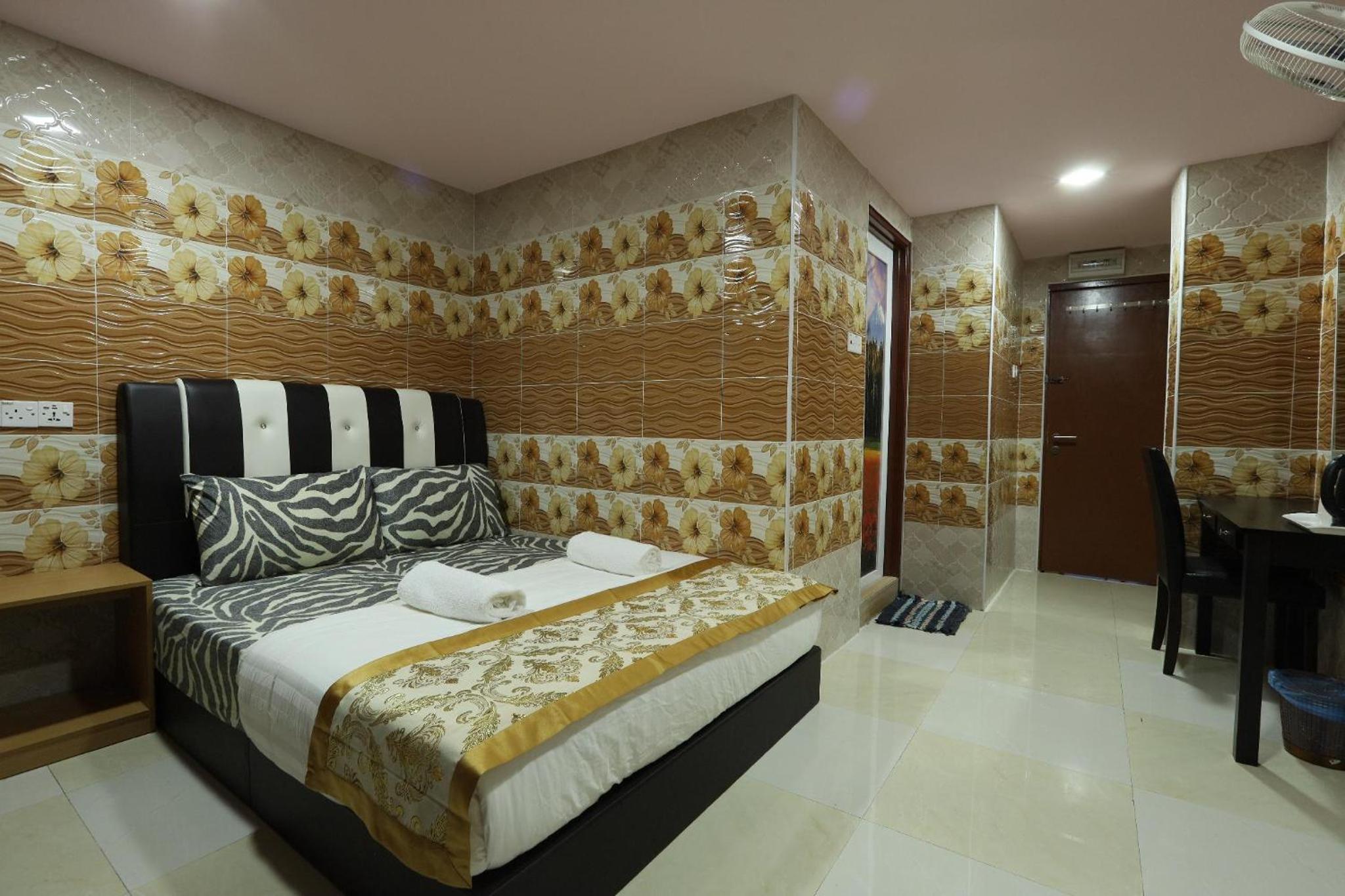 Double Room - Photo 4