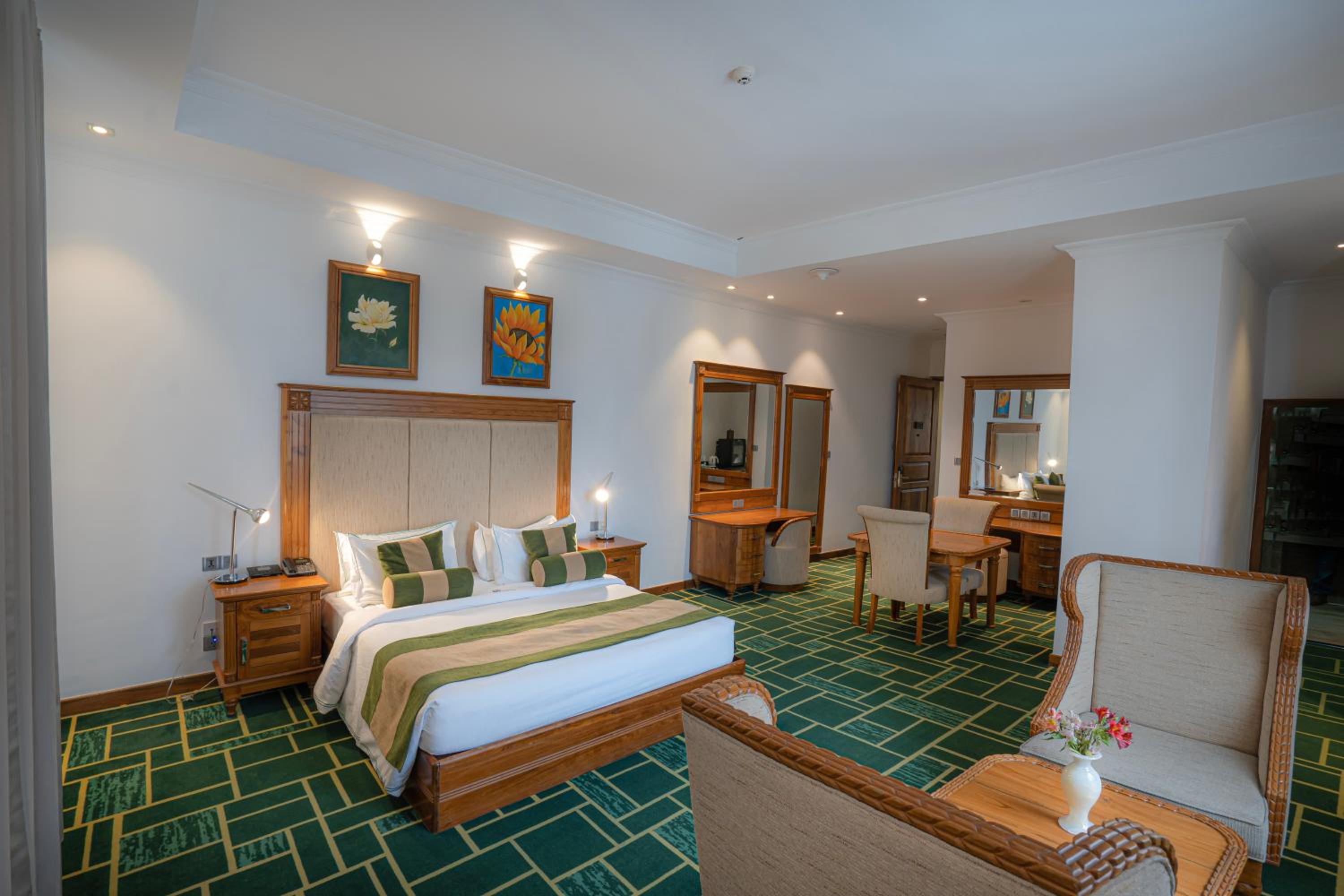 Junior Suite with Spa Bath 10% discount on wellness spa and Araliya Fashion and wood carving.