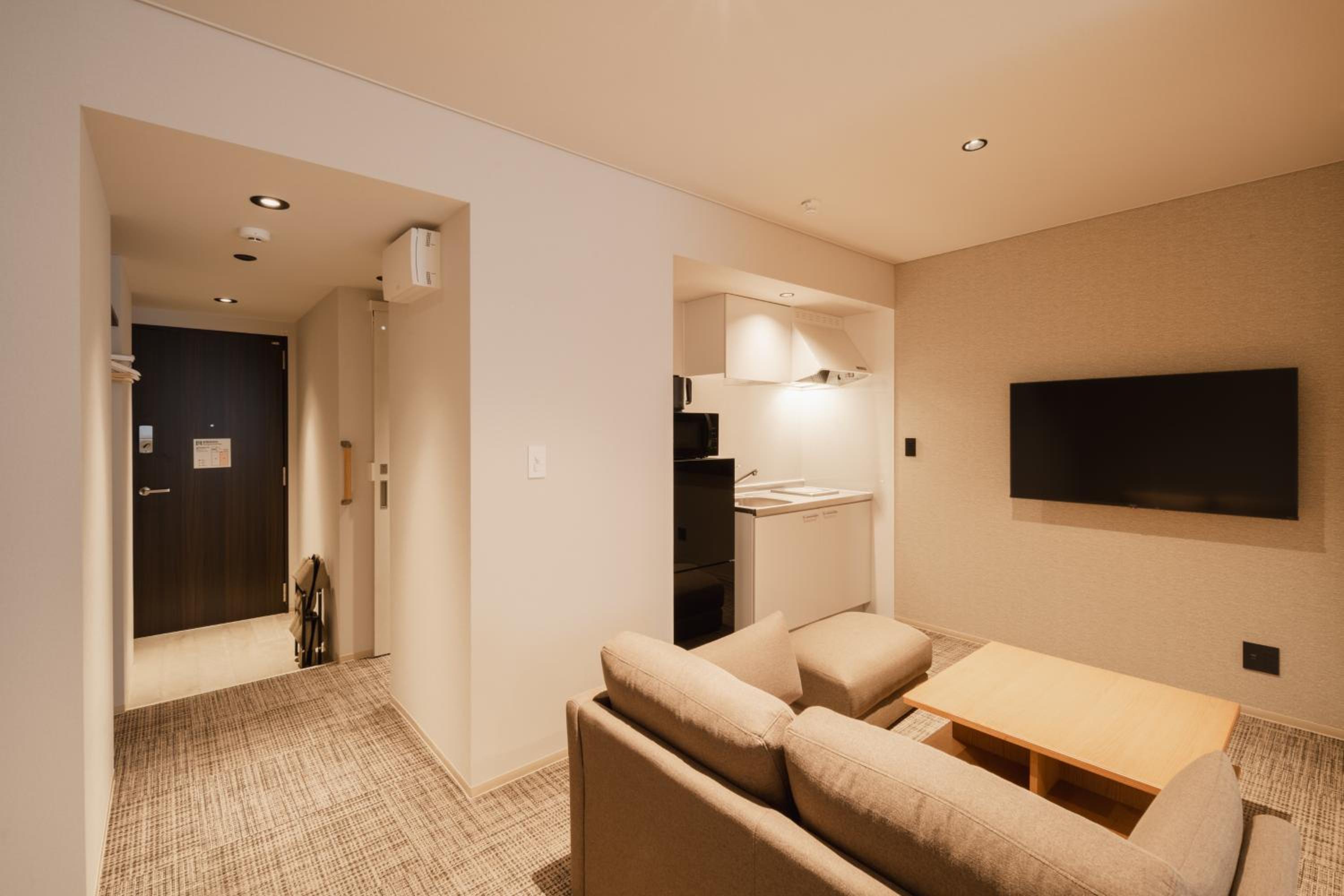 One-Bedroom Apartment photo 2