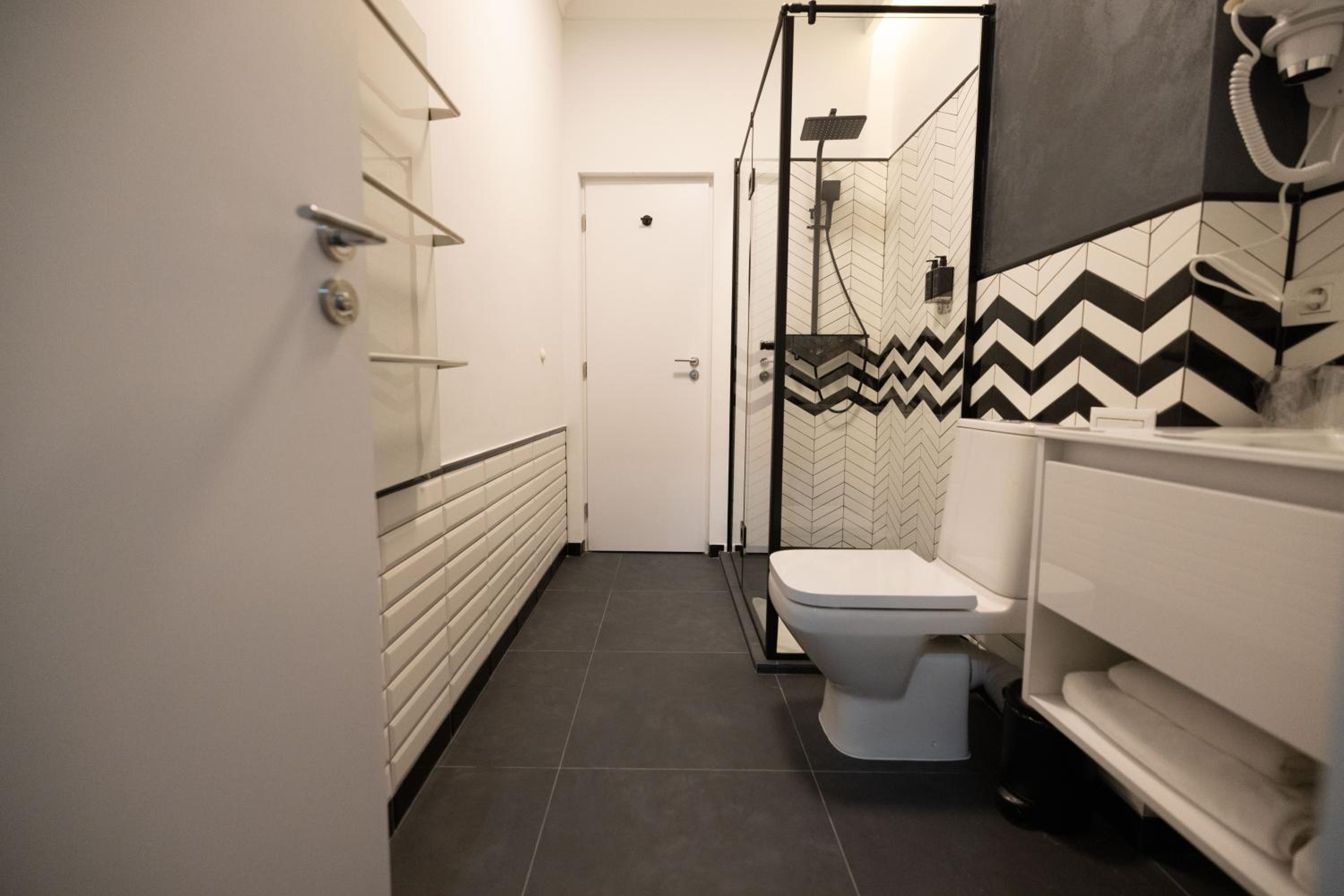 Deluxe Double Room with Extensible Chair - Photo 5