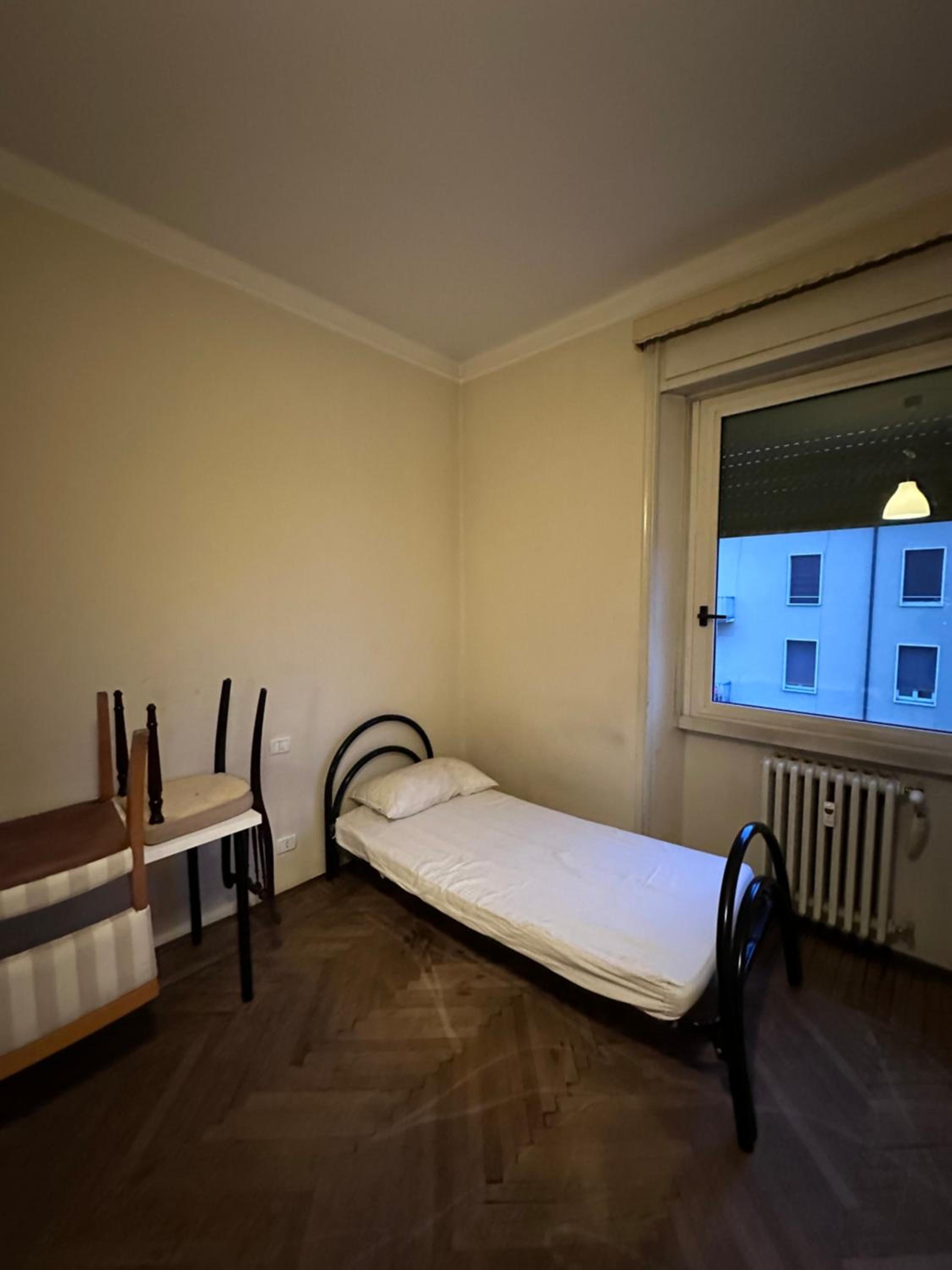 Double Room with Shared Bathroom photo 3