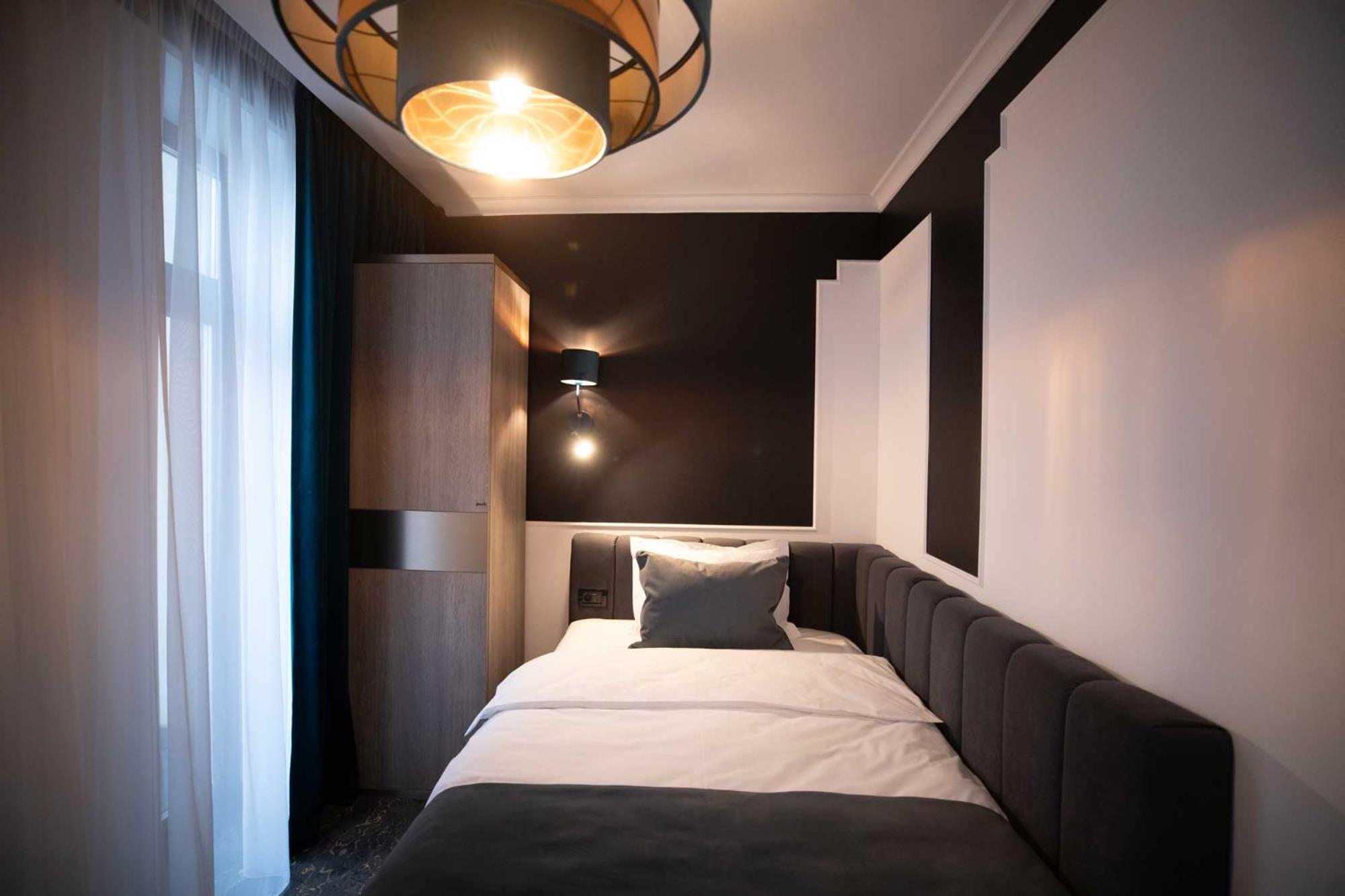 Single Room - Photo 1