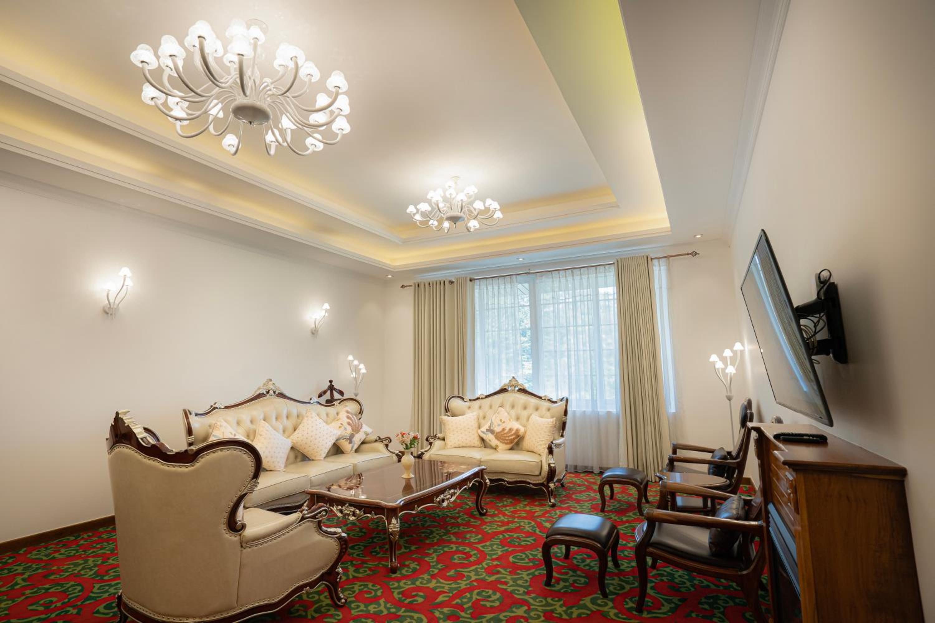 Royal Suite with Jacuzzi photo 2