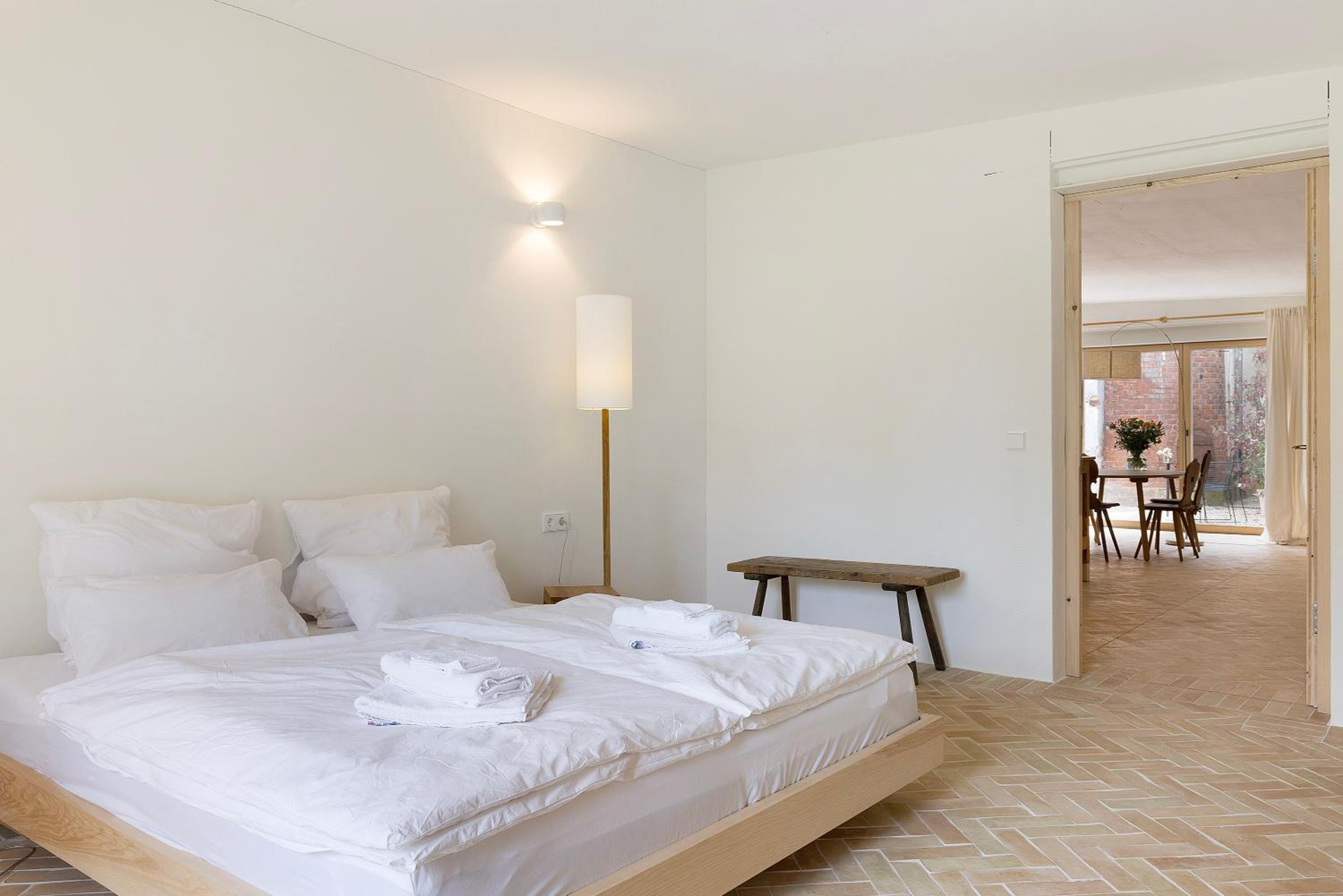 Two-Bedroom Deluxe Apartment with Garden View photo 3